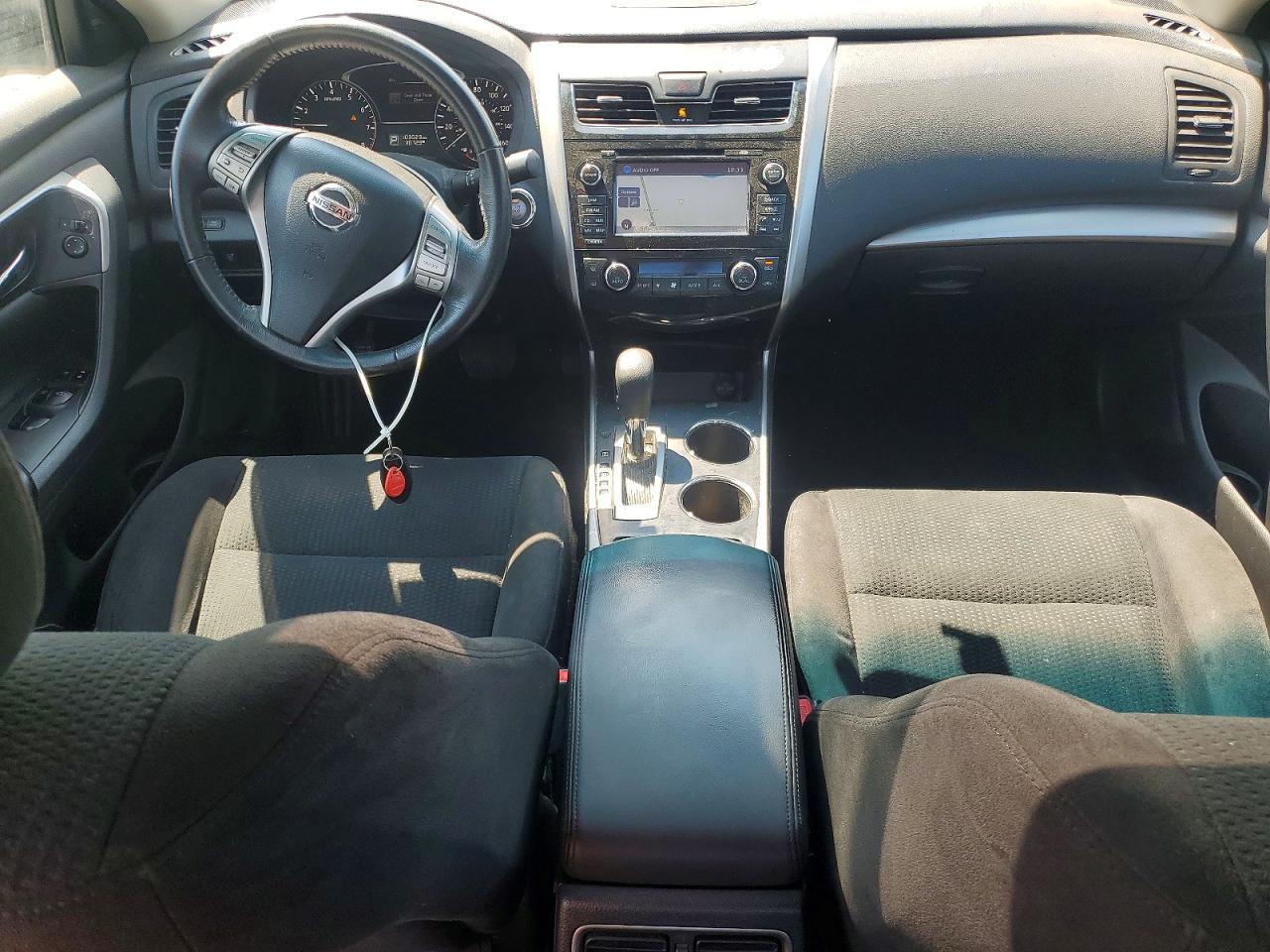 2015 Nissan Altima 2.5 Sv White vin: 1N4AL3AP8FC485588