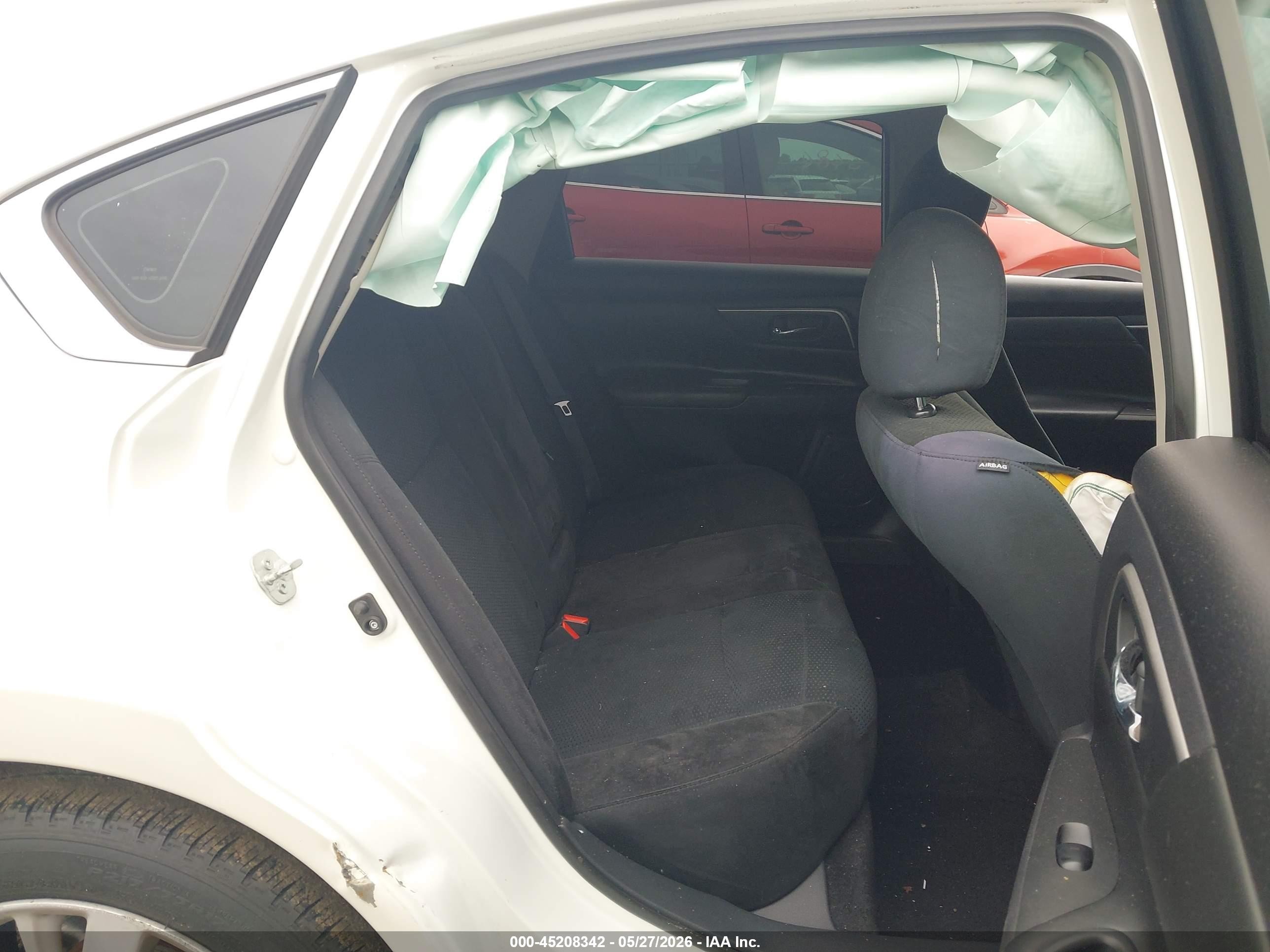2015 Nissan Altima 2.5 Sv Белый vin: 1N4AL3AP8FC492119