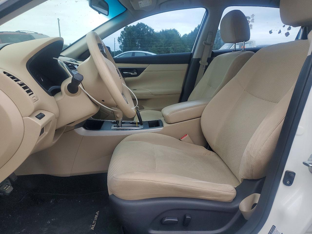 2015 Nissan Altima White vin: 1N4AL3AP8FC492122