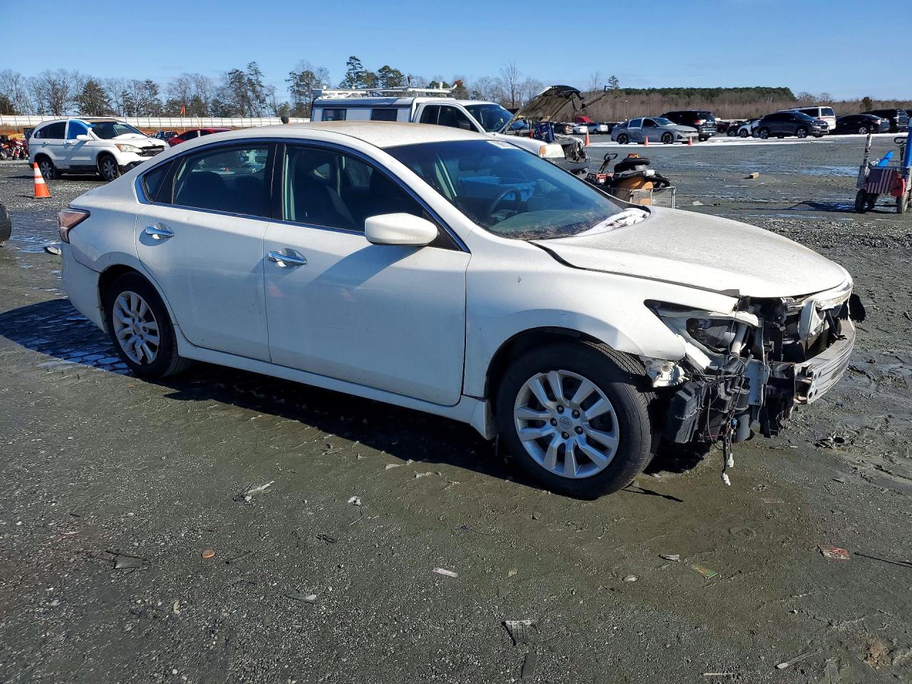 2015 Nissan Altima 2.5 White vin: 1N4AL3AP8FC494937