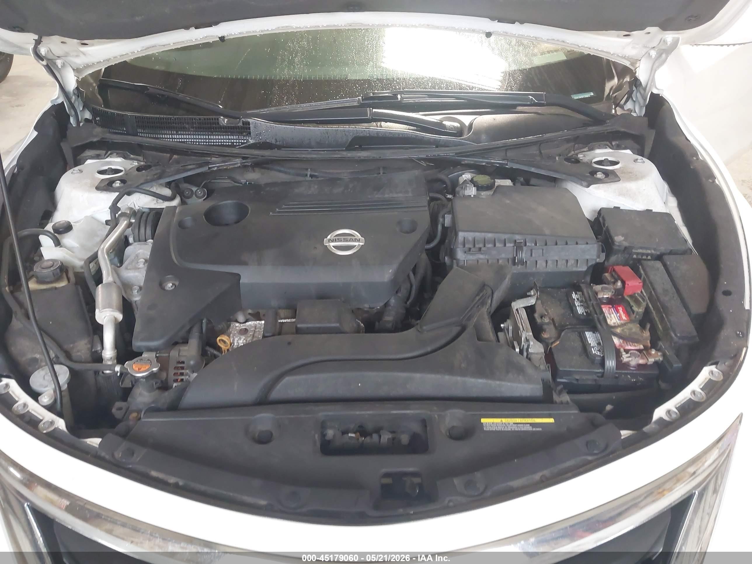 2015 Nissan Altima 2.5 S Белый vin: 1N4AL3AP8FC569815
