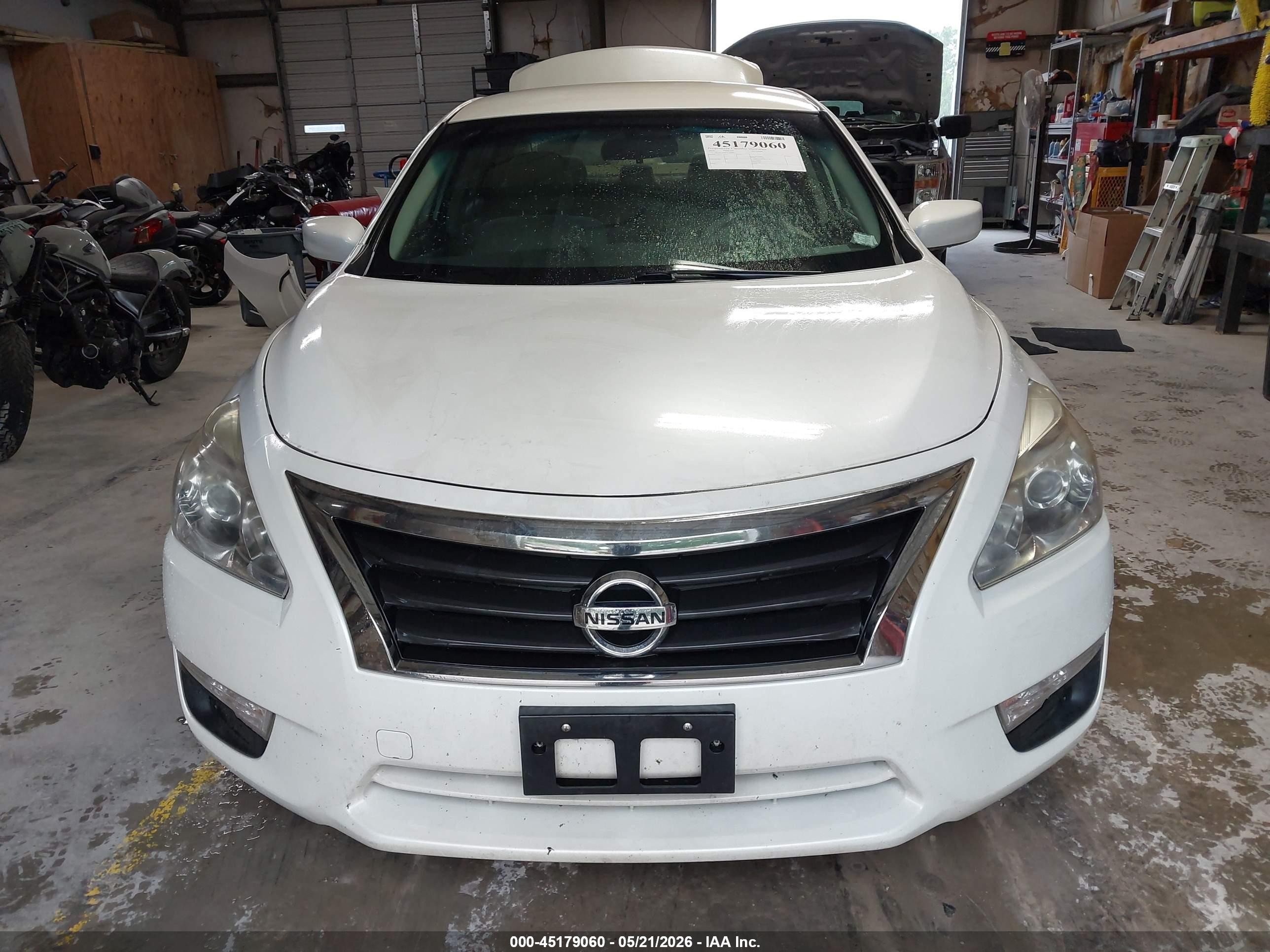 2015 Nissan Altima 2.5 S Белый vin: 1N4AL3AP8FC569815