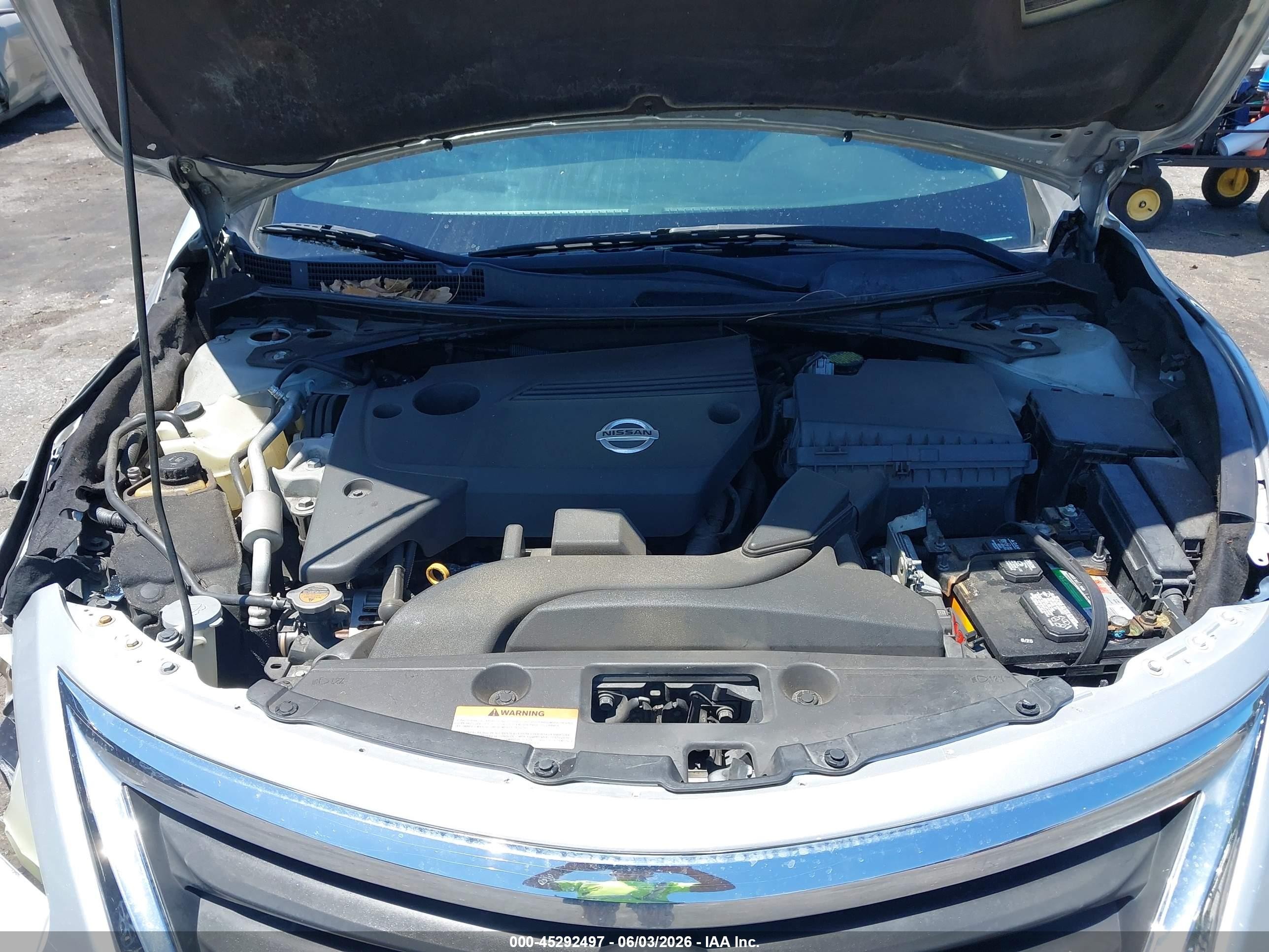 2015 Nissan Altima 2.5 S Серебряный vin: 1N4AL3AP8FC574741