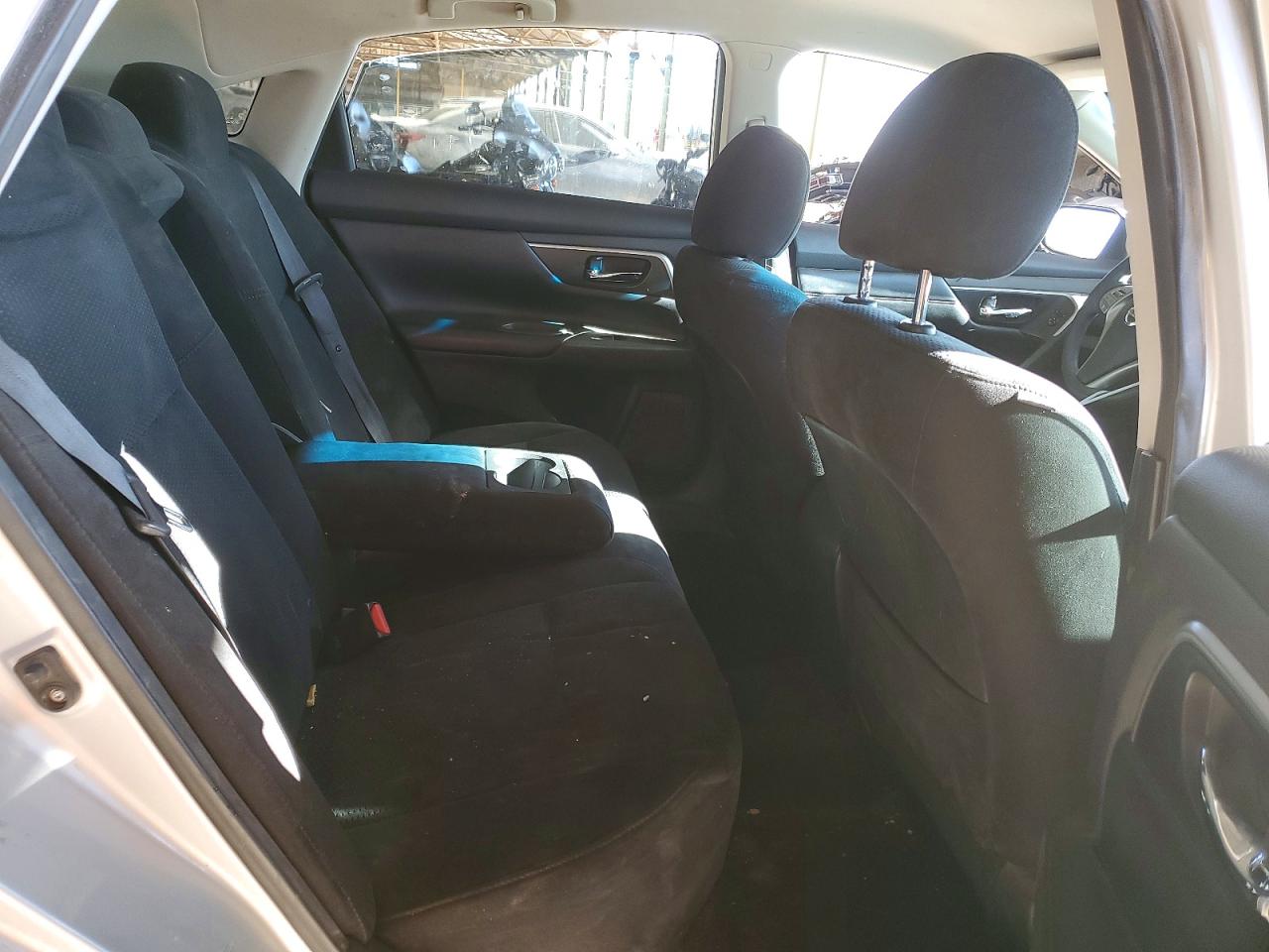 2015 Nissan Altima 2.5 S Серебряный vin: 1N4AL3AP8FC578076