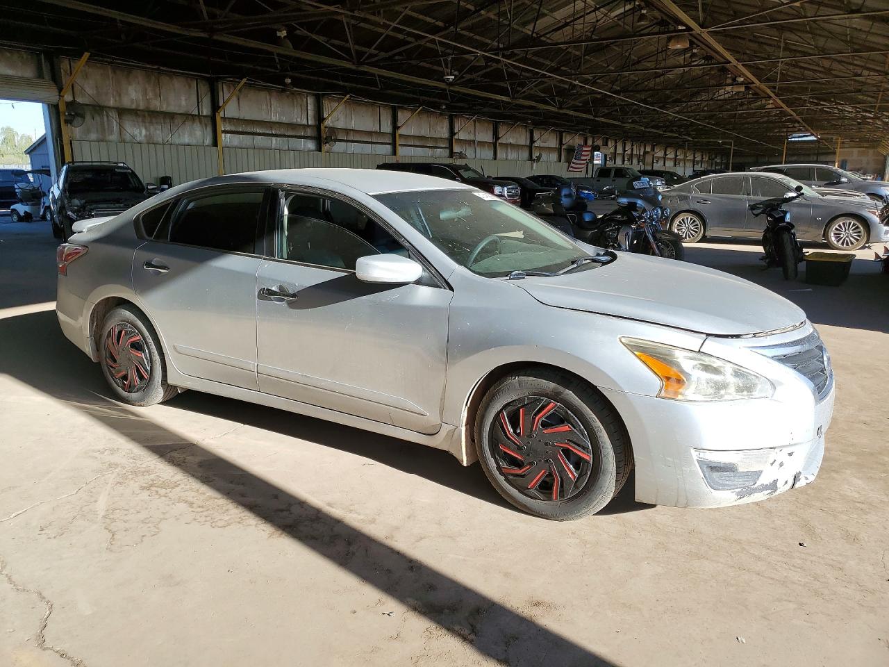 2015 Nissan Altima 2.5 S Серебряный vin: 1N4AL3AP8FC578076