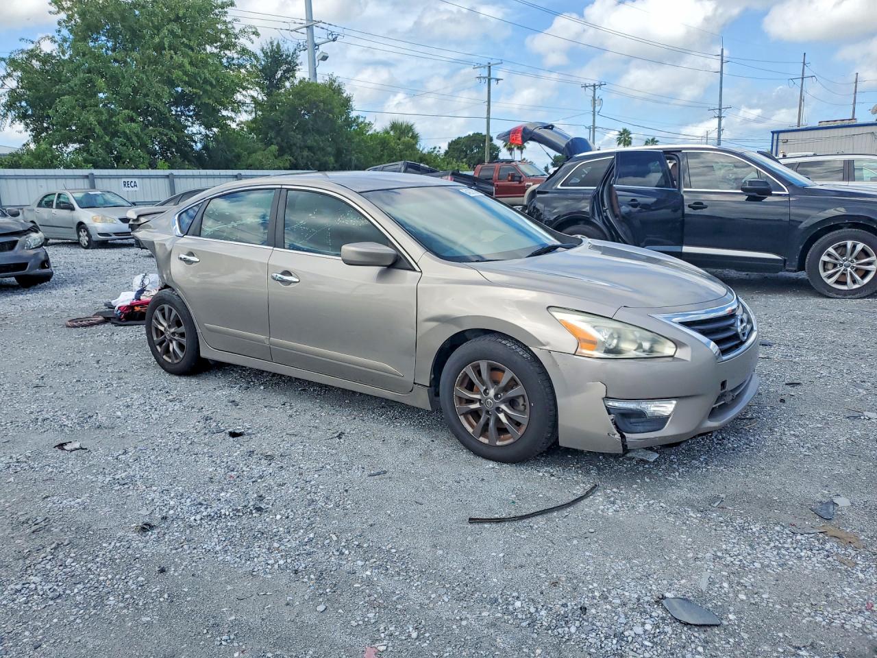2015 Nissan Altima 2.5 S Желто-коричневый vin: 1N4AL3AP8FC583231