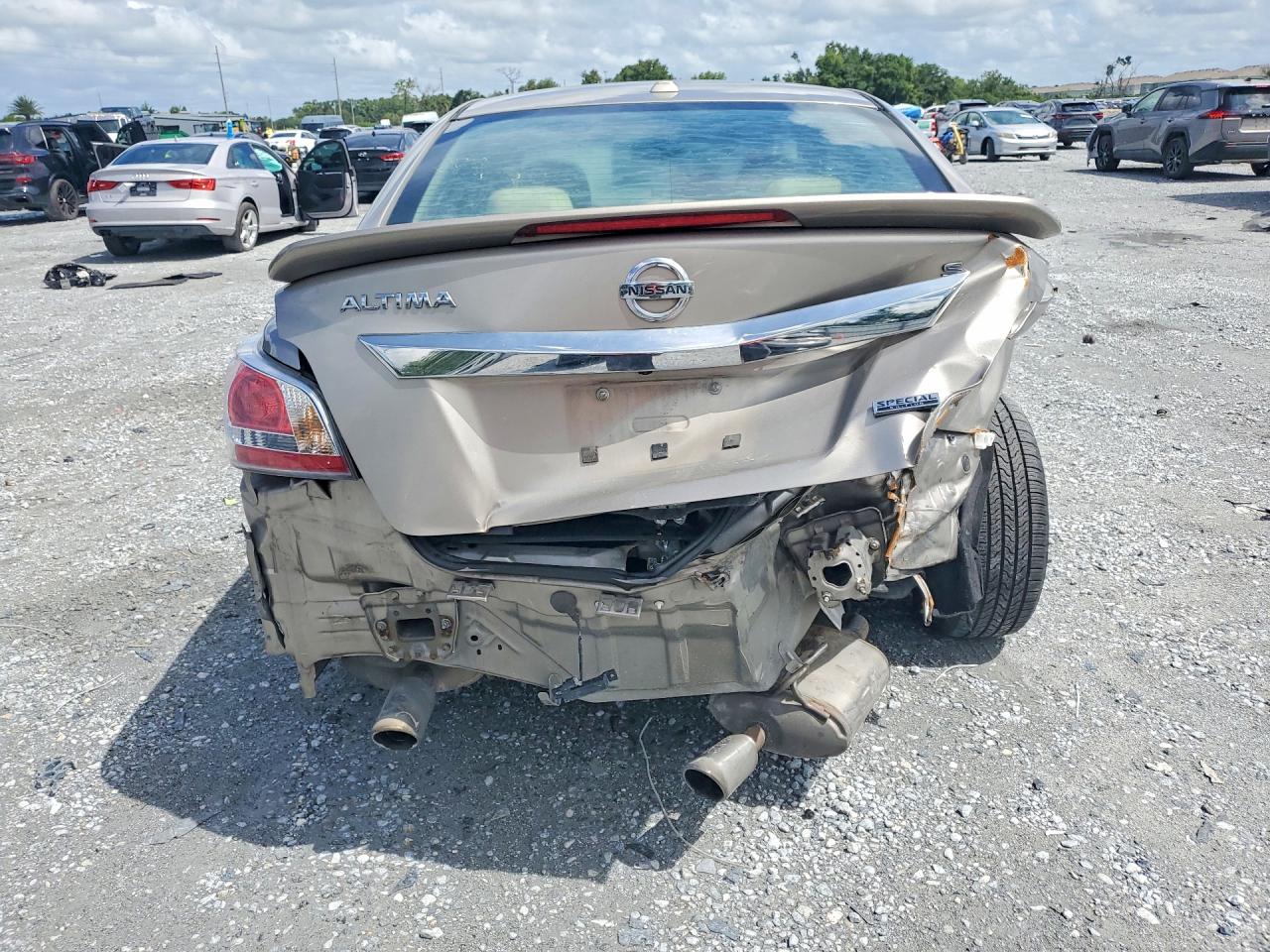 2015 Nissan Altima 2.5 S Желто-коричневый vin: 1N4AL3AP8FC583231