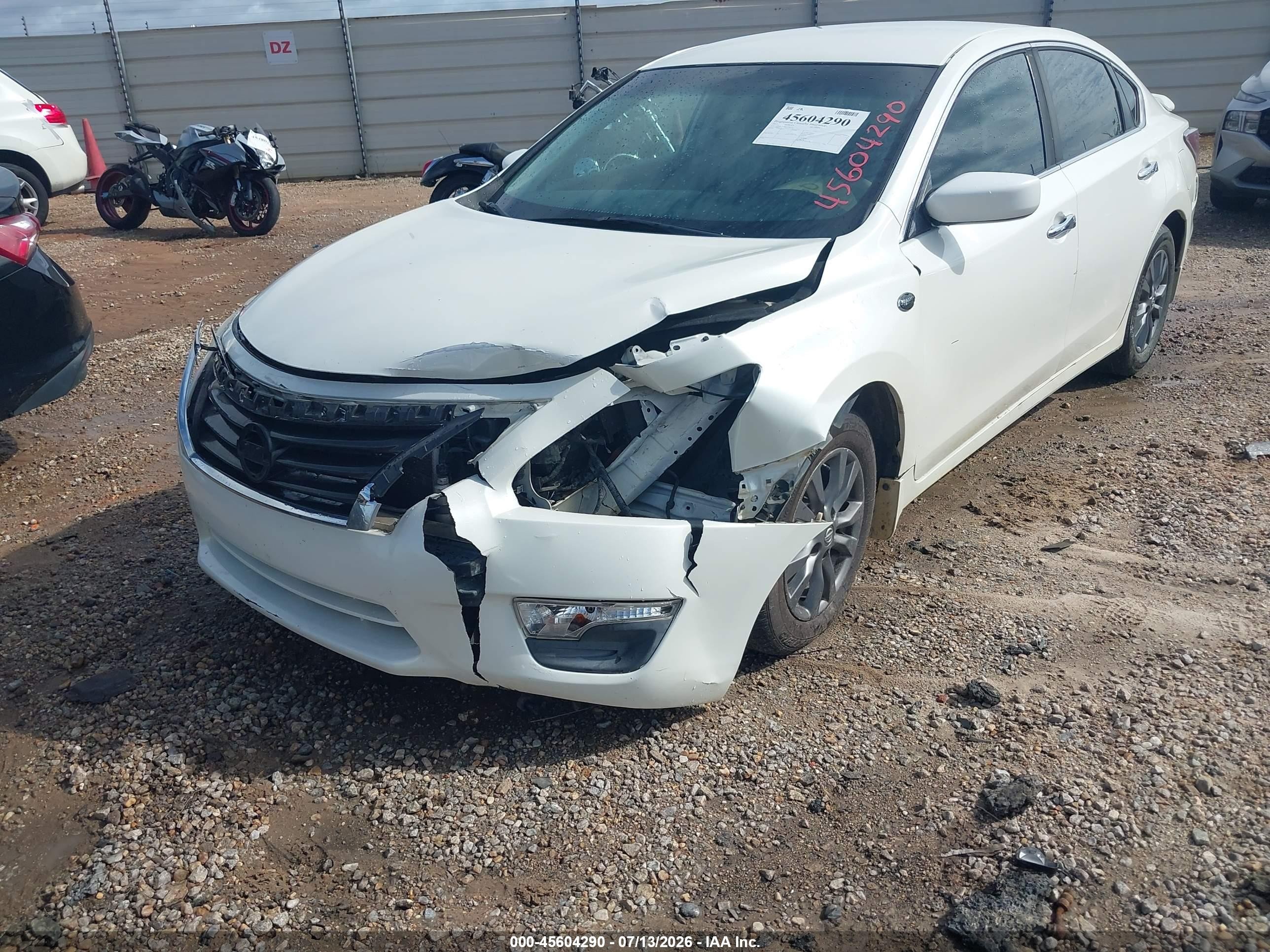 2015 Nissan Altima 2.5 S White vin: 1N4AL3AP8FC592172