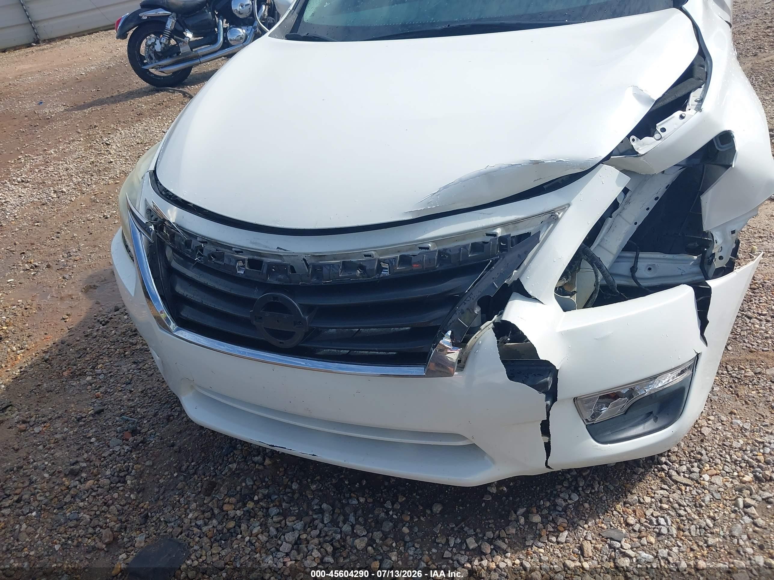 2015 Nissan Altima 2.5 S White vin: 1N4AL3AP8FC592172