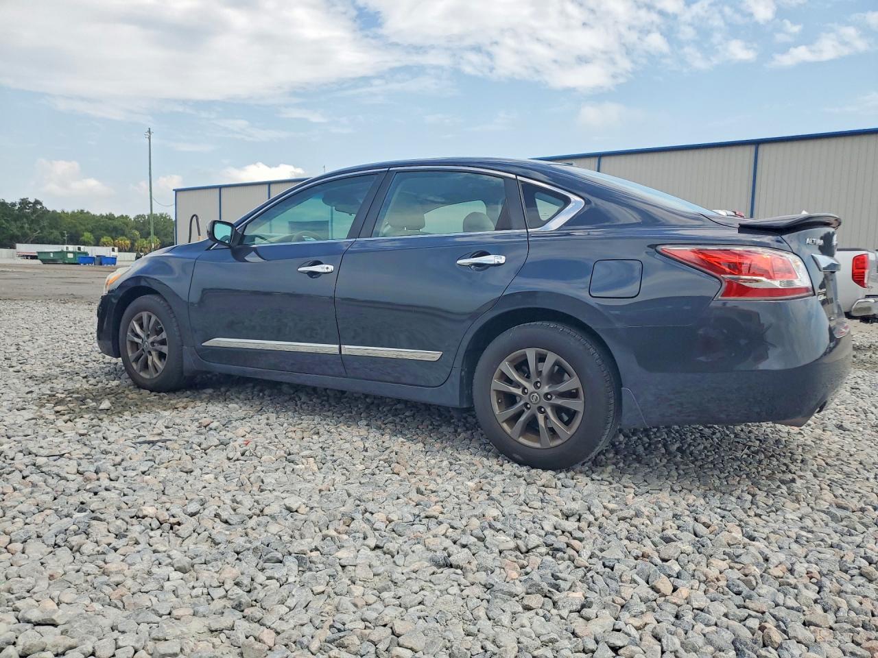 2015 Nissan Altima 2.5 S Blue vin: 1N4AL3AP8FC592320