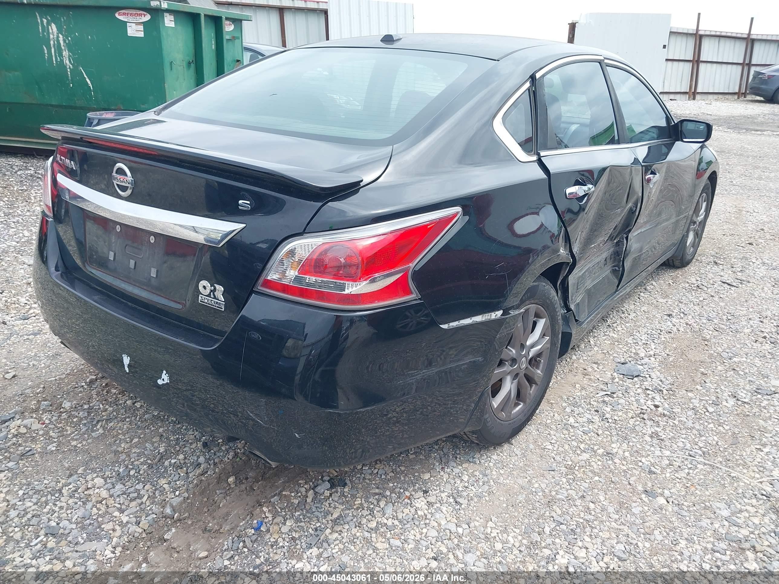 2015 Nissan Altima 2.5 S Черный vin: 1N4AL3AP8FC597081