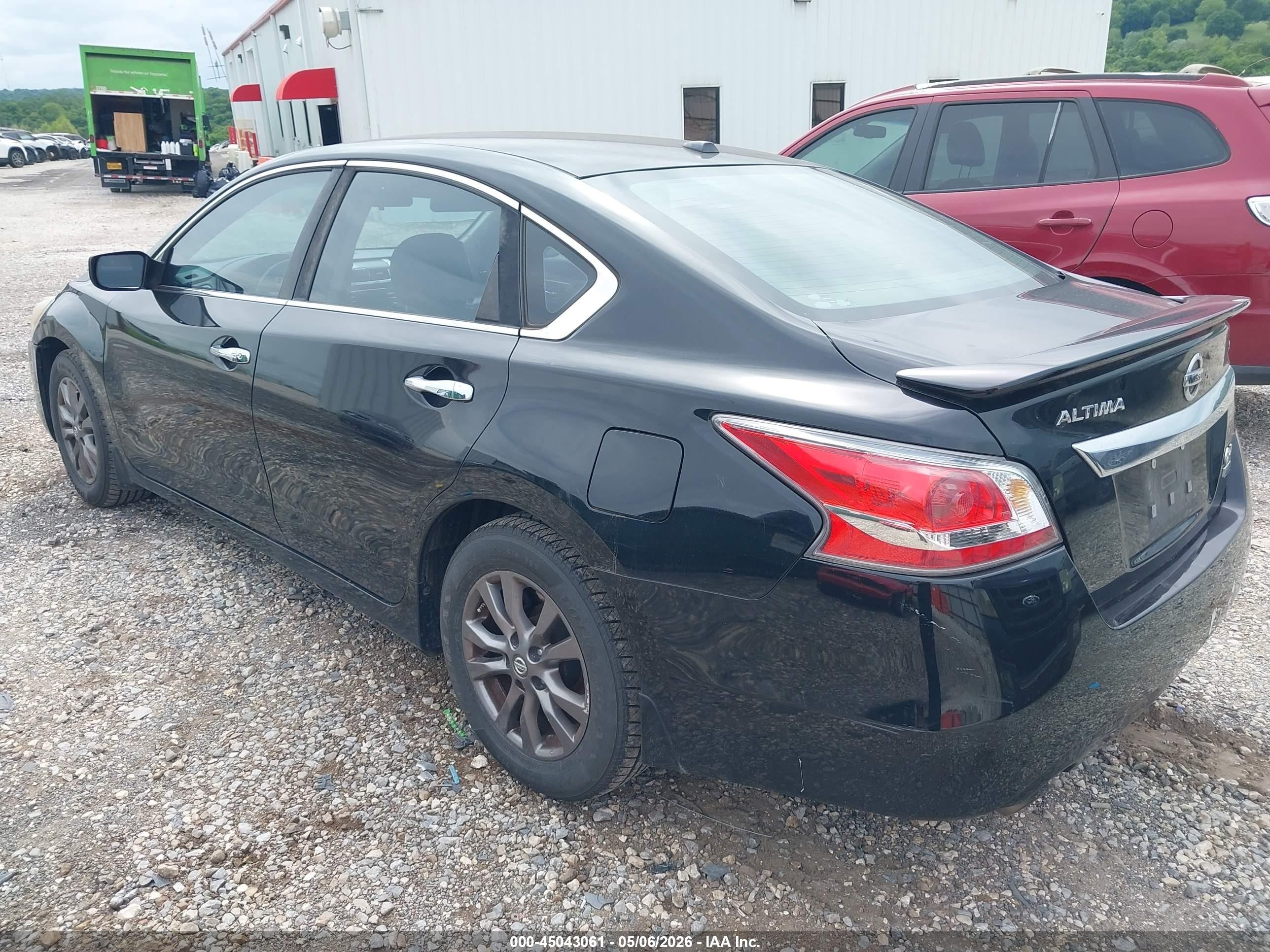 2015 Nissan Altima 2.5 S Черный vin: 1N4AL3AP8FC597081
