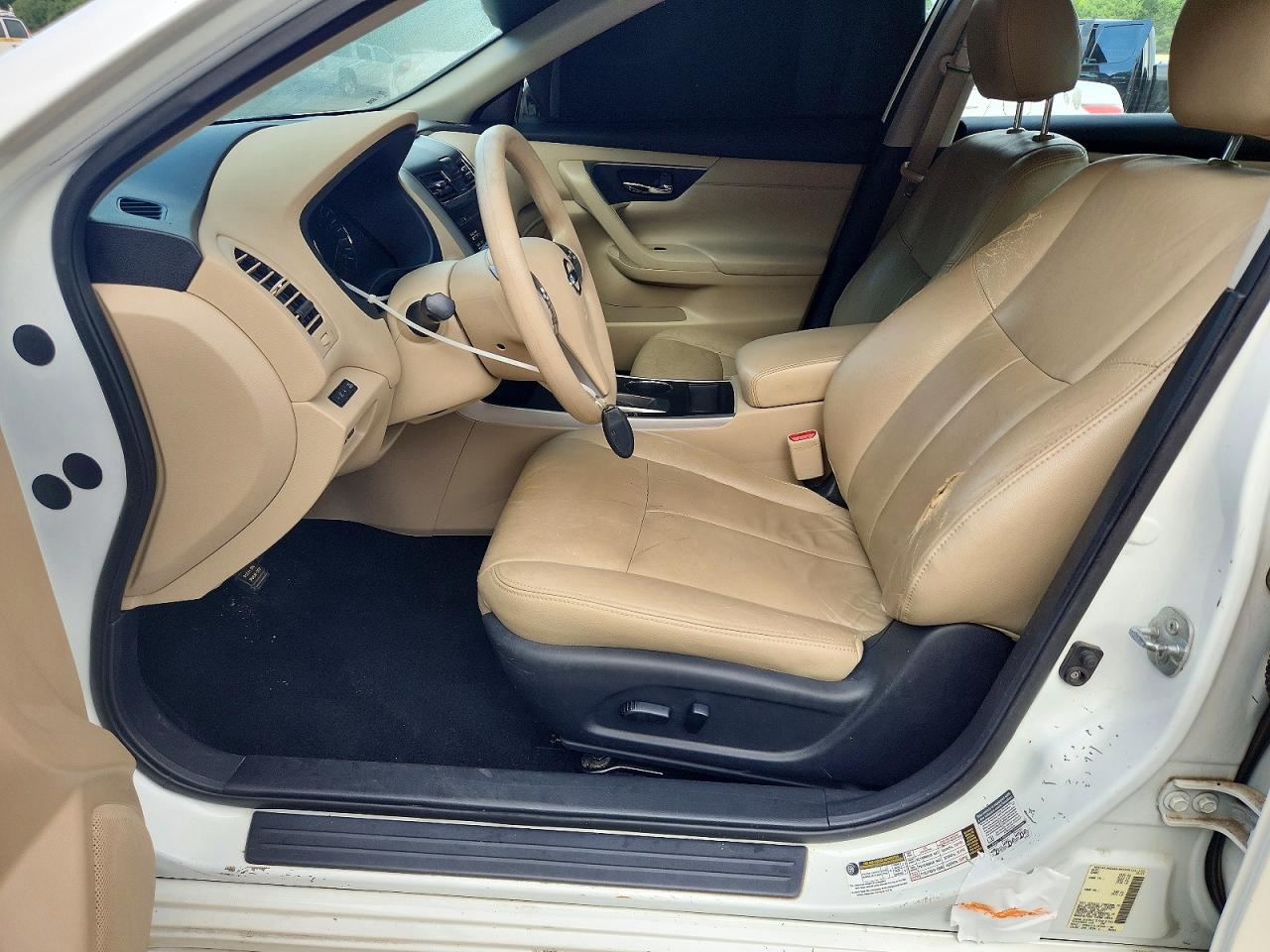 2015 Nissan Altima 2.5 S Белый vin: 1N4AL3AP8FC598330