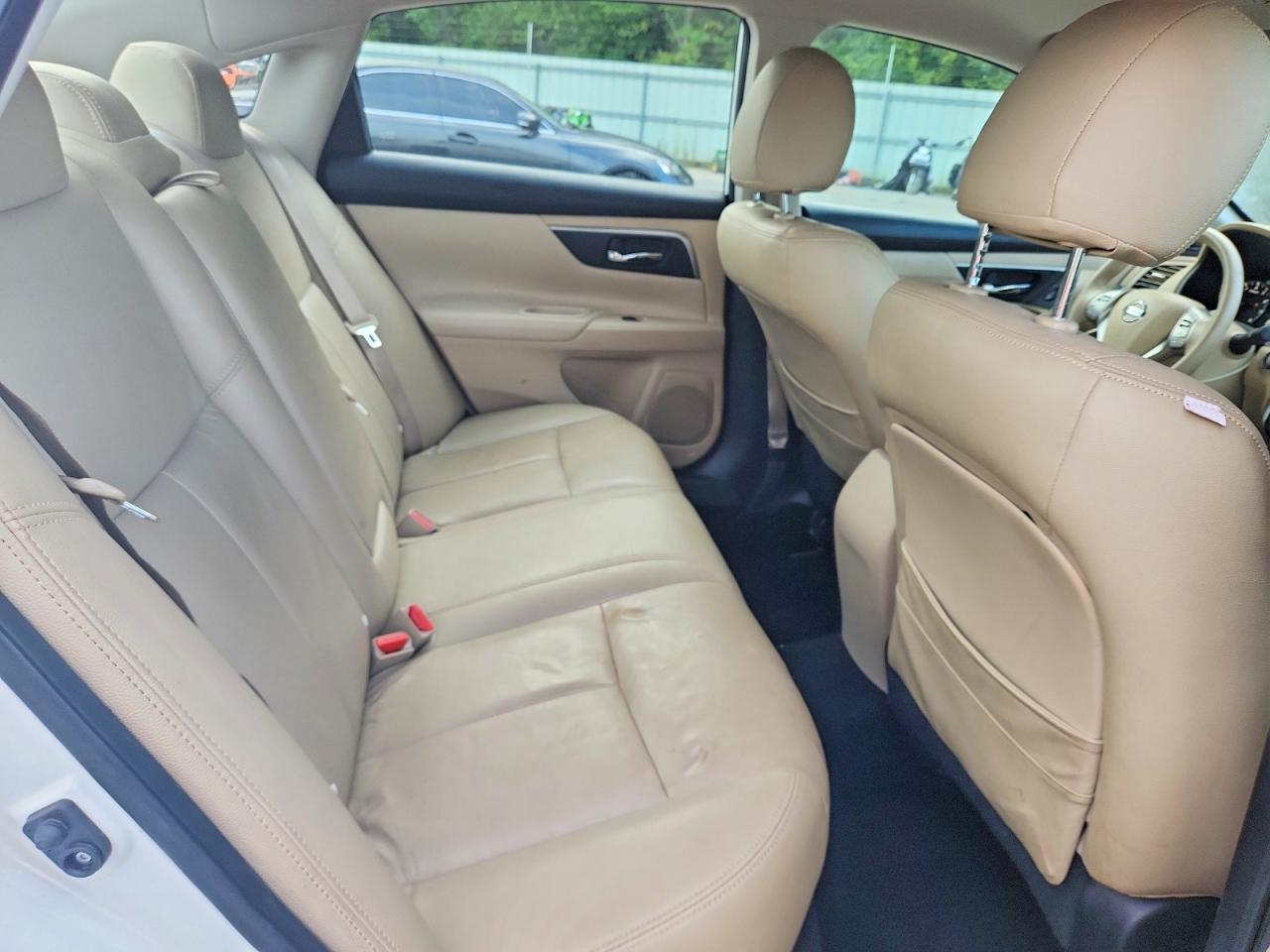2015 Nissan Altima 2.5 S Белый vin: 1N4AL3AP8FC598330