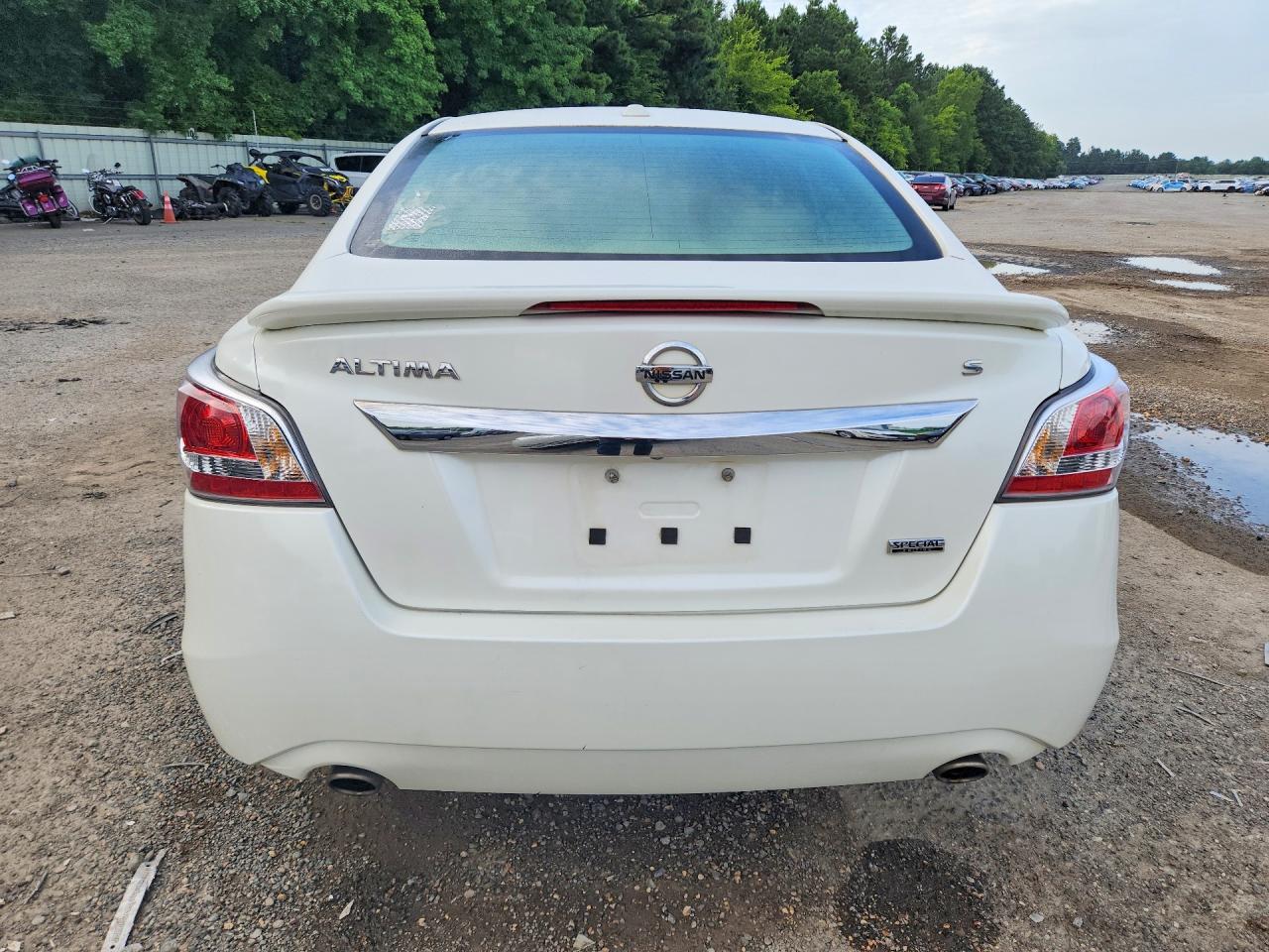 2015 Nissan Altima 2.5 S Белый vin: 1N4AL3AP8FC598330