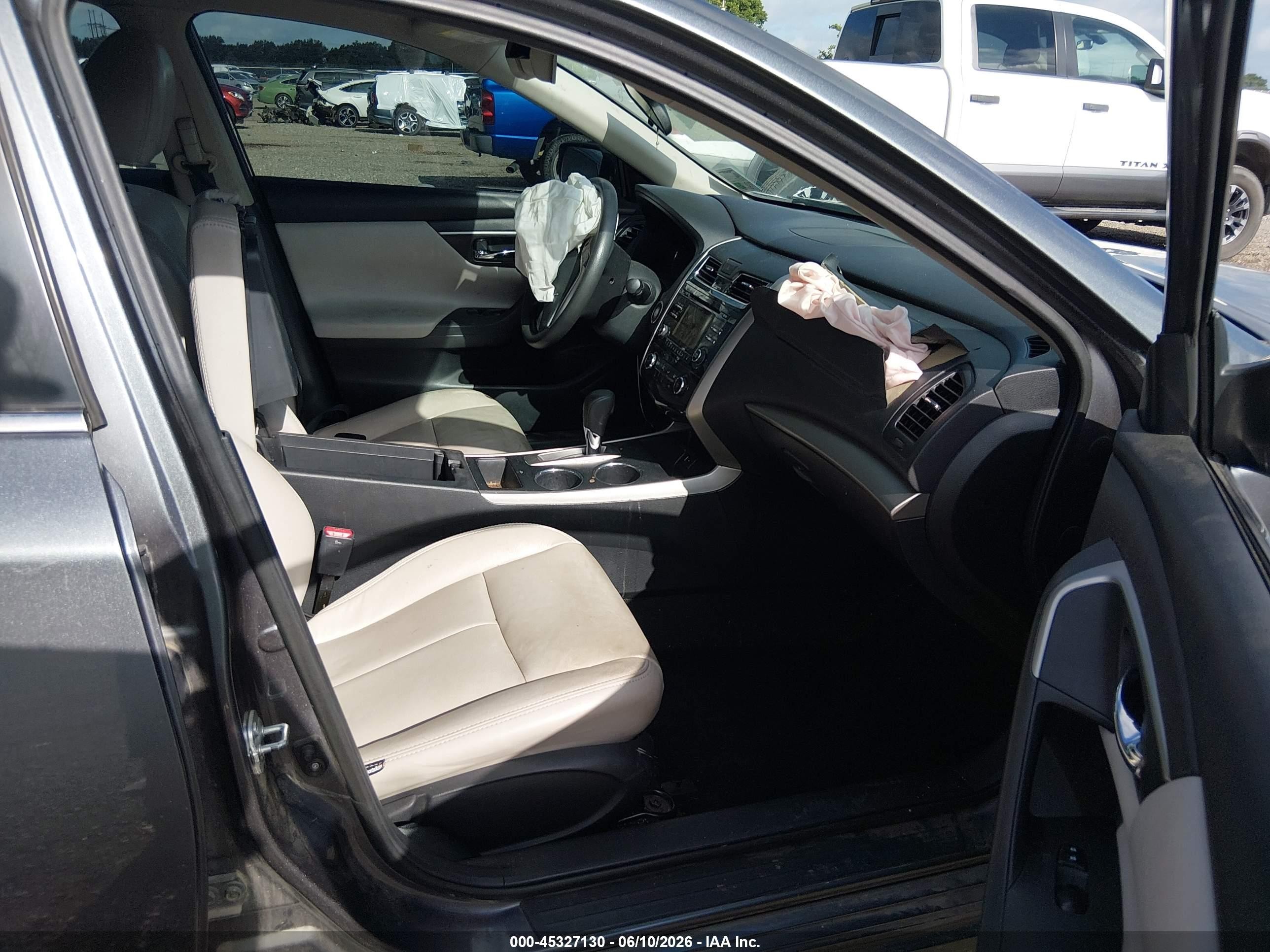 2015 Nissan Altima 2.5 S Silver vin: 1N4AL3AP8FN316515