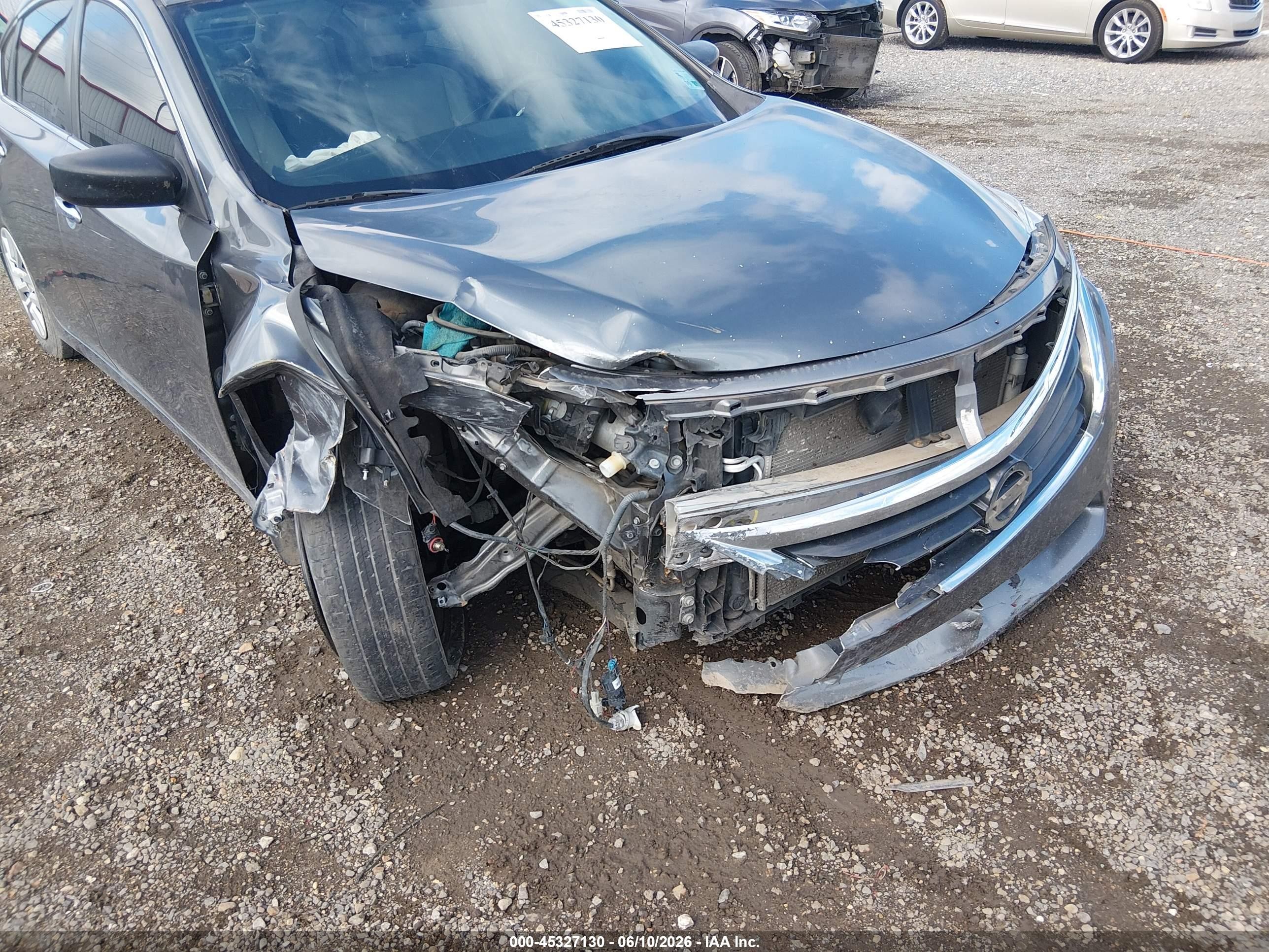 2015 Nissan Altima 2.5 S Silver vin: 1N4AL3AP8FN316515