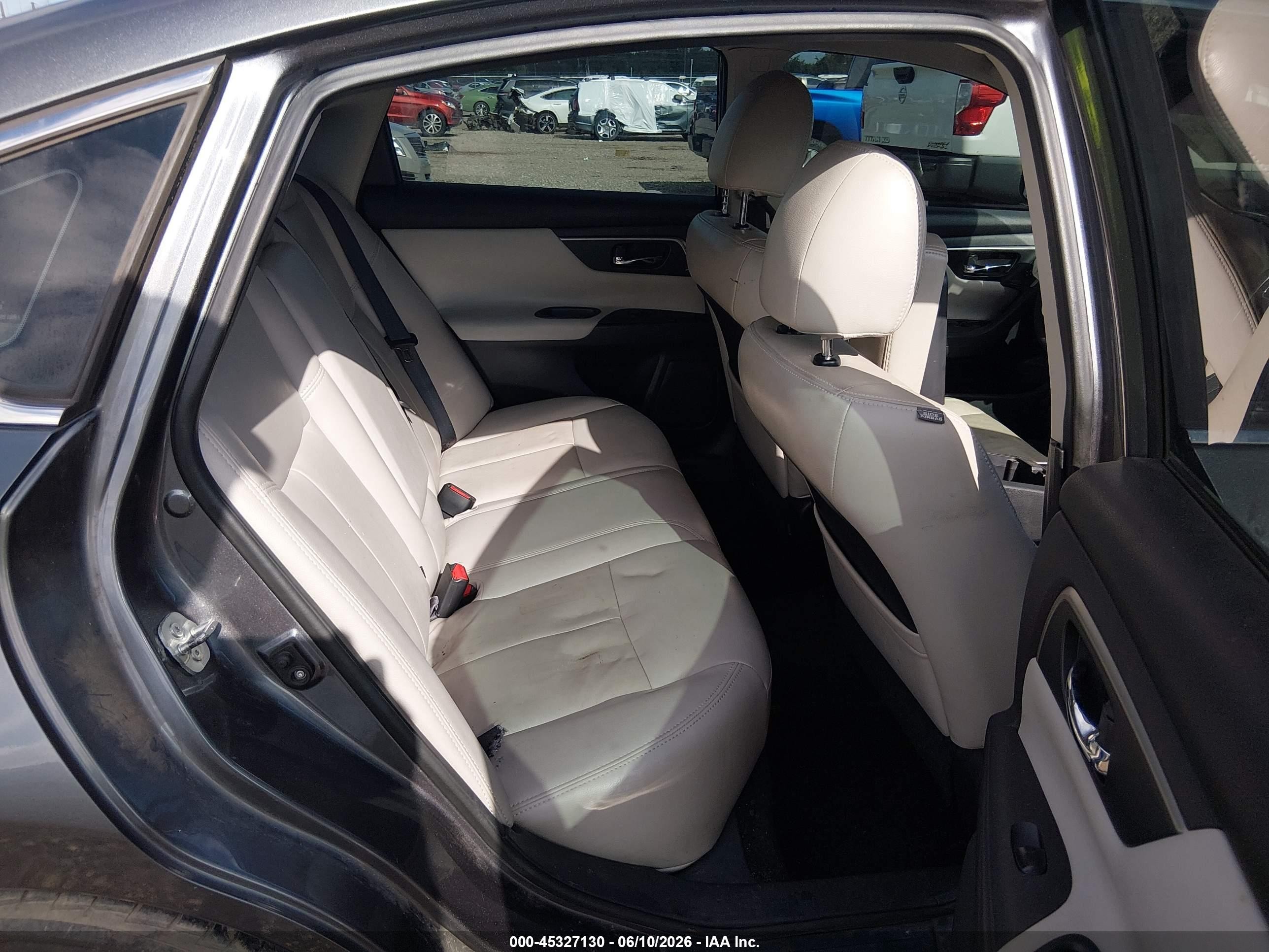 2015 Nissan Altima 2.5 S Silver vin: 1N4AL3AP8FN316515