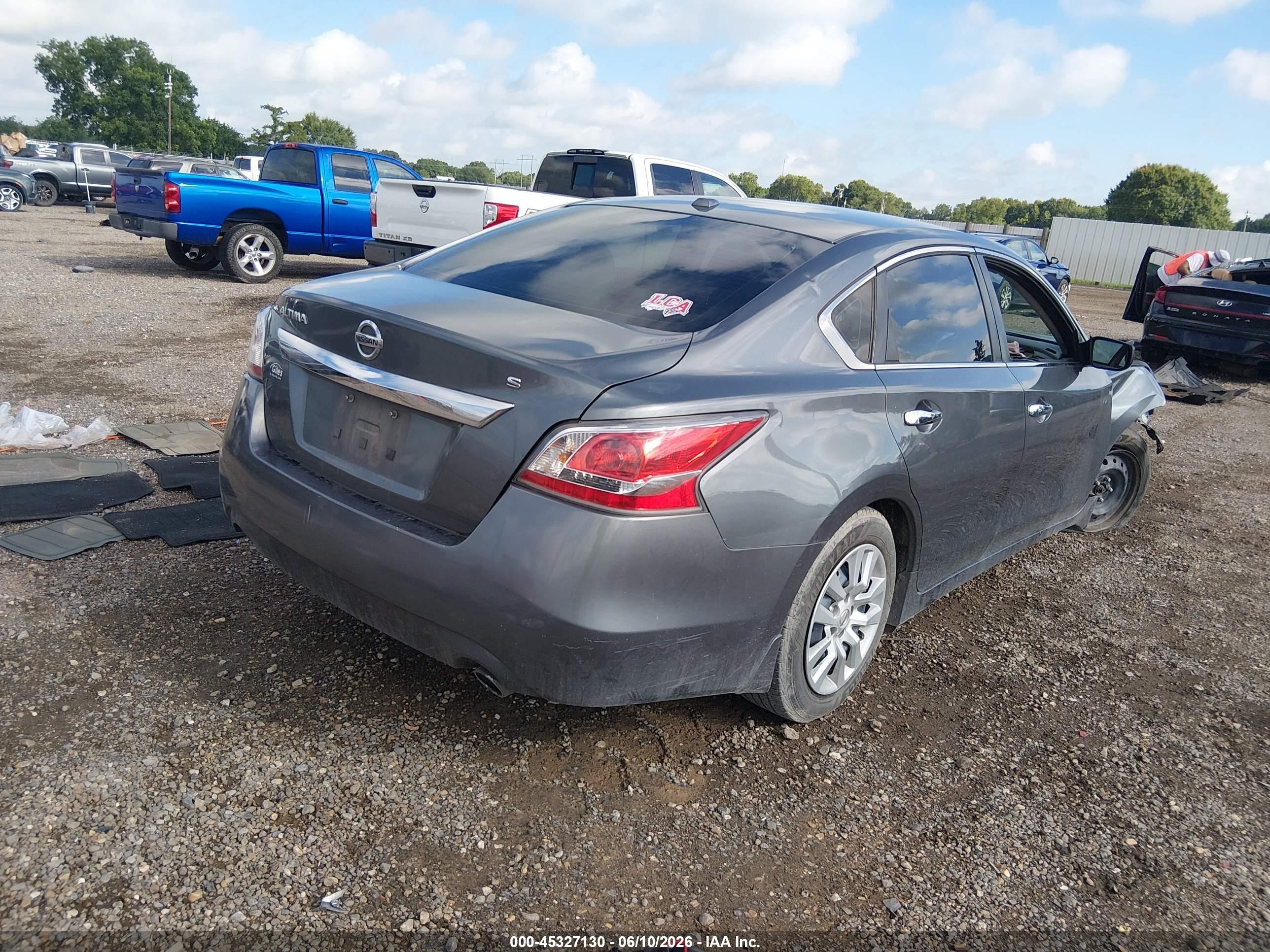 2015 Nissan Altima 2.5 S Silver vin: 1N4AL3AP8FN316515
