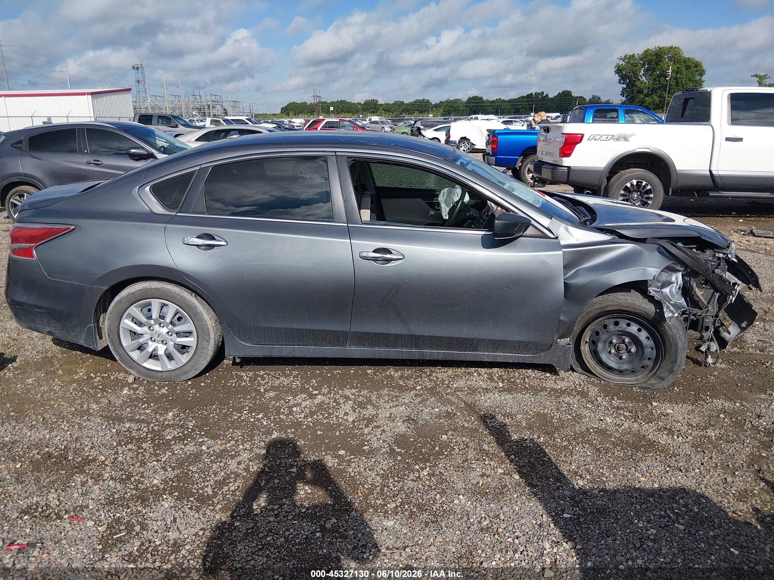 2015 Nissan Altima 2.5 S Silver vin: 1N4AL3AP8FN316515