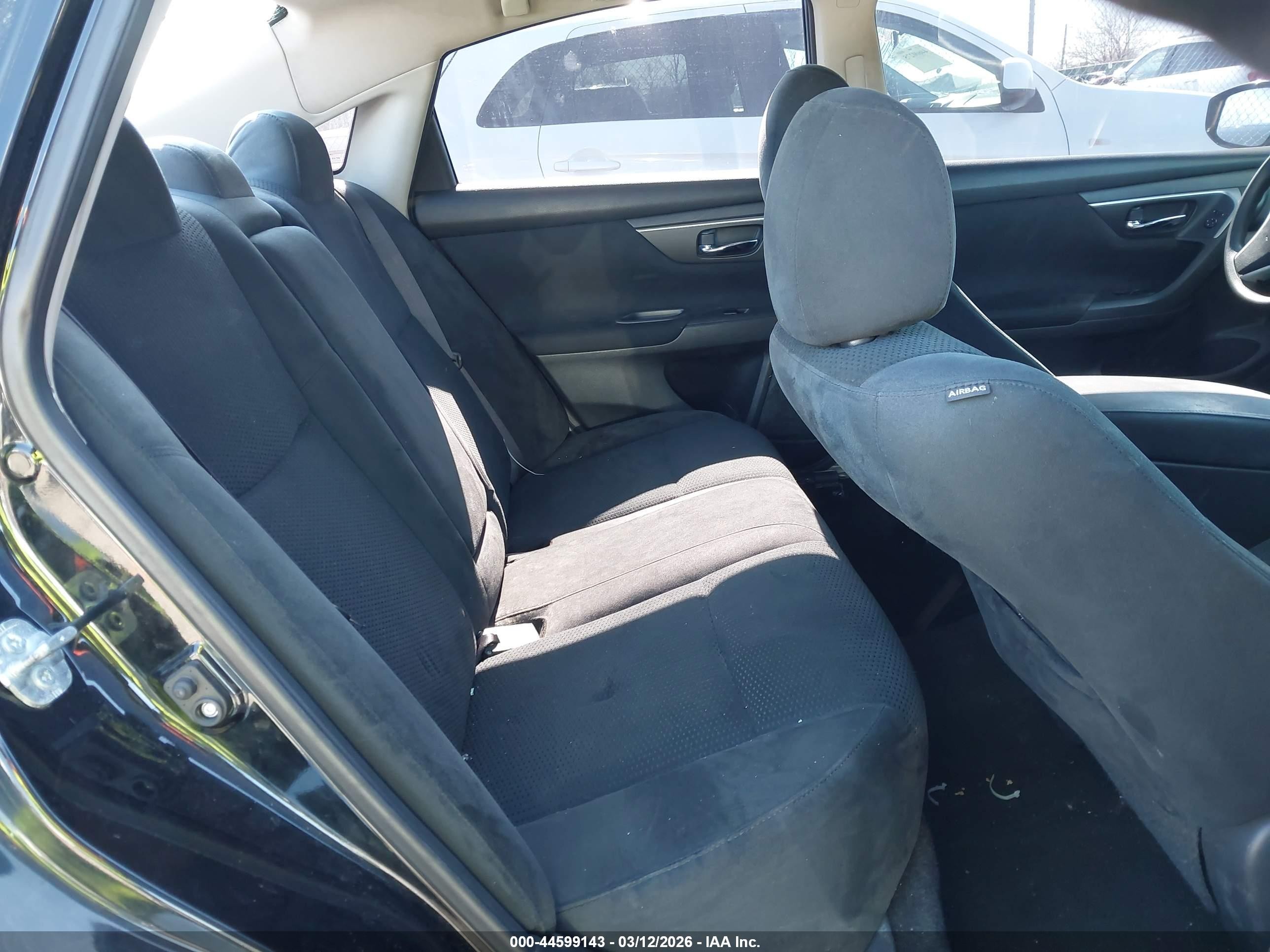 2015 Nissan Altima 2.5/2.5 S/2.5 Sl/2.5 Sv Black vin: 1N4AL3AP8FN324680