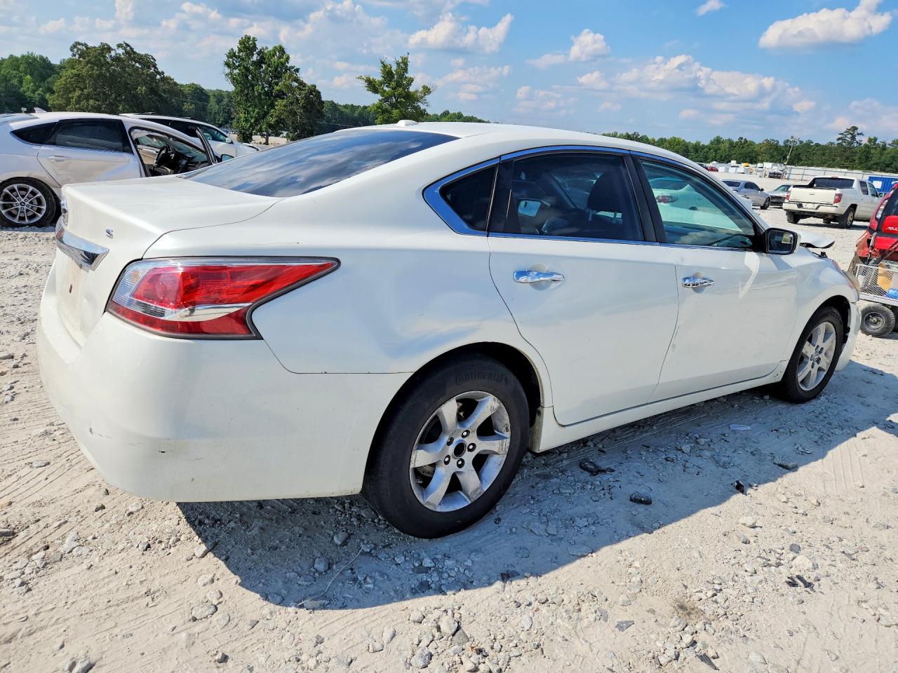2015 Nissan Altima 2.5 S Белый vin: 1N4AL3AP8FN345478