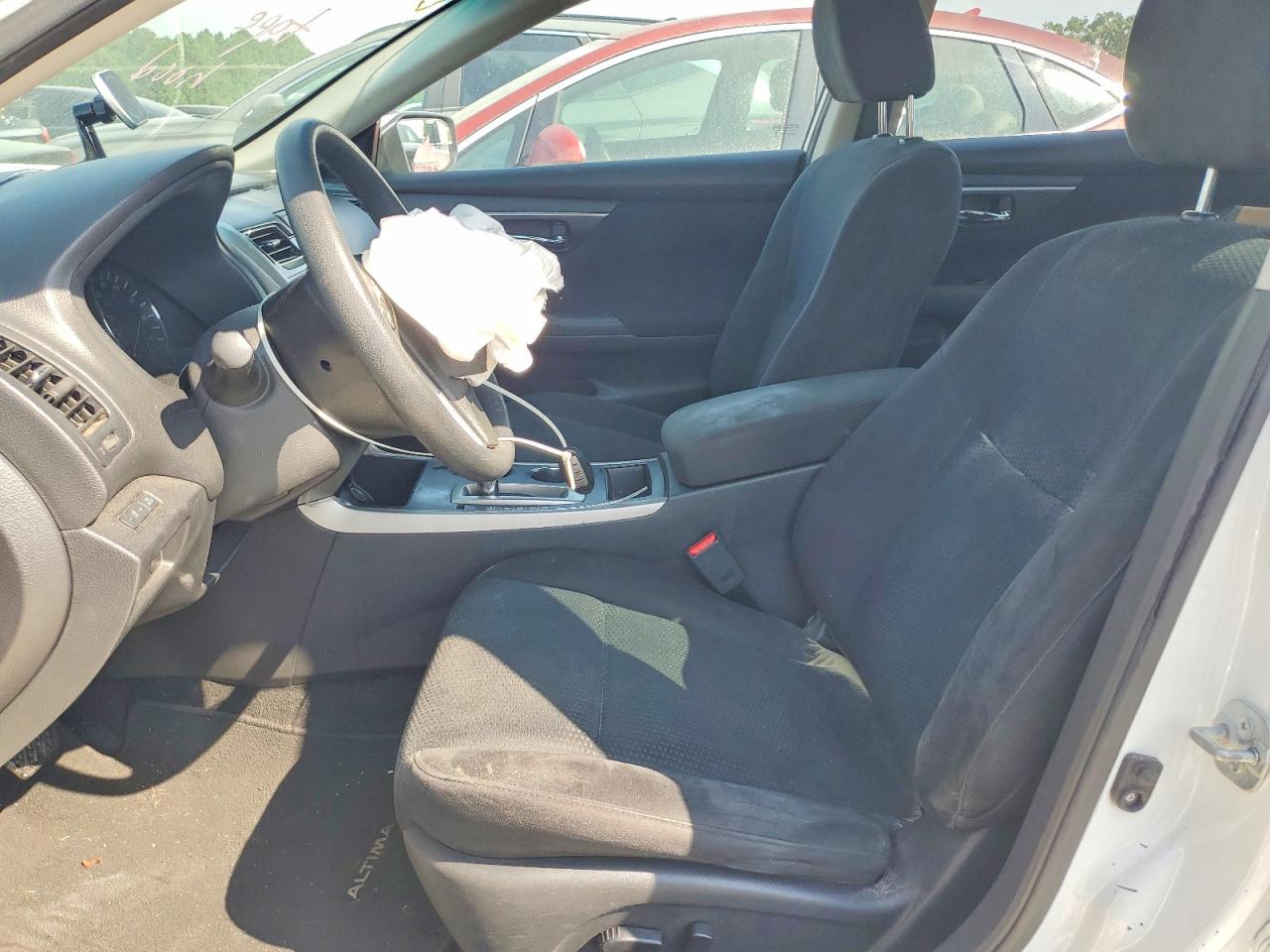 2015 Nissan Altima 2.5 S Белый vin: 1N4AL3AP8FN345478