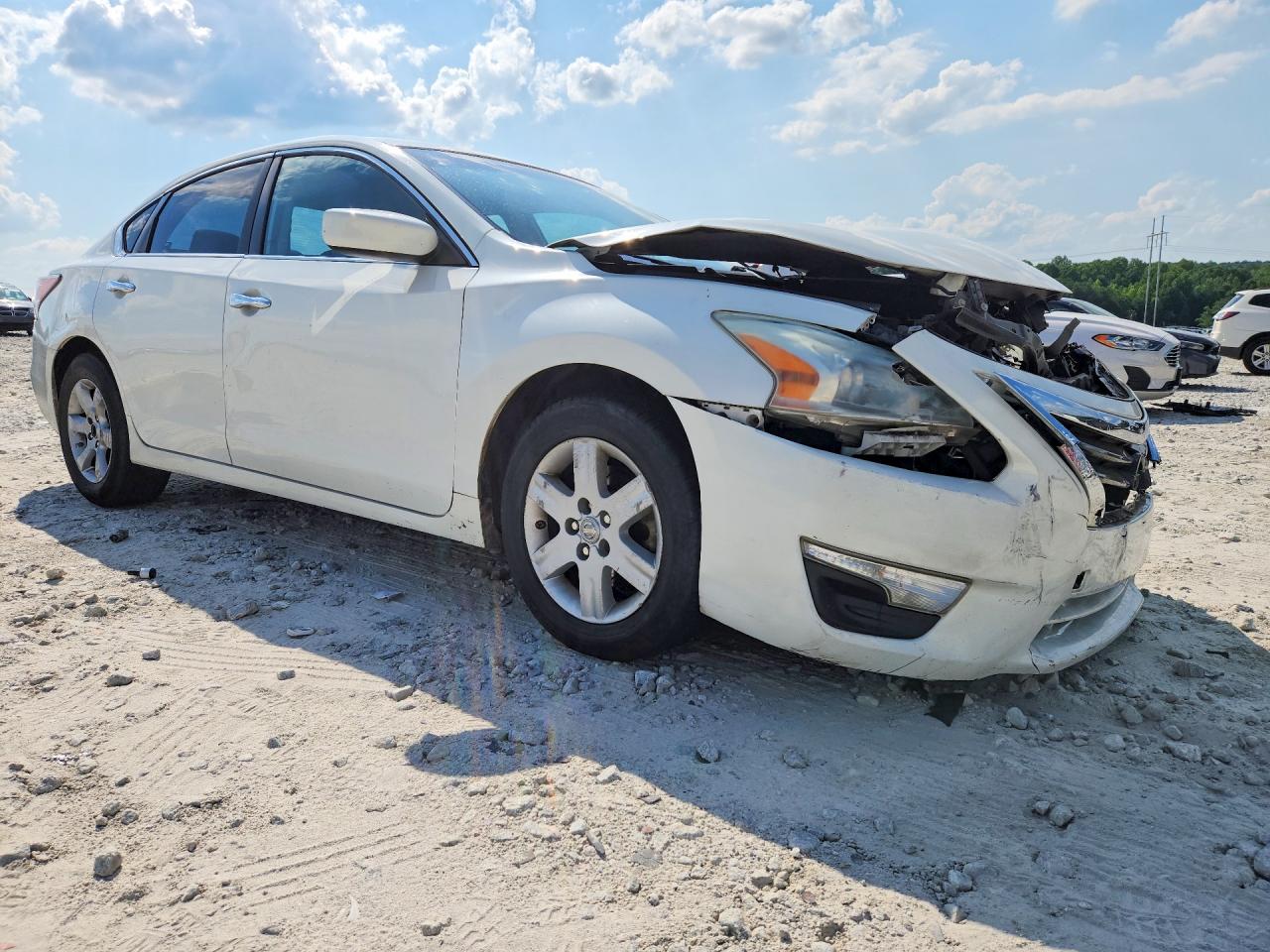 2015 Nissan Altima 2.5 S Белый vin: 1N4AL3AP8FN345478