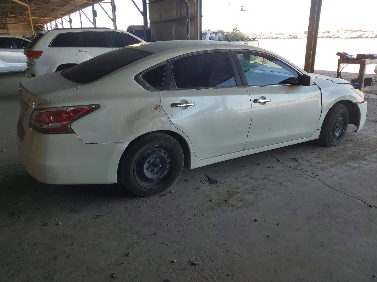 2015 Nissan Altima 2.5 S White vin: 1N4AL3AP8FN346081