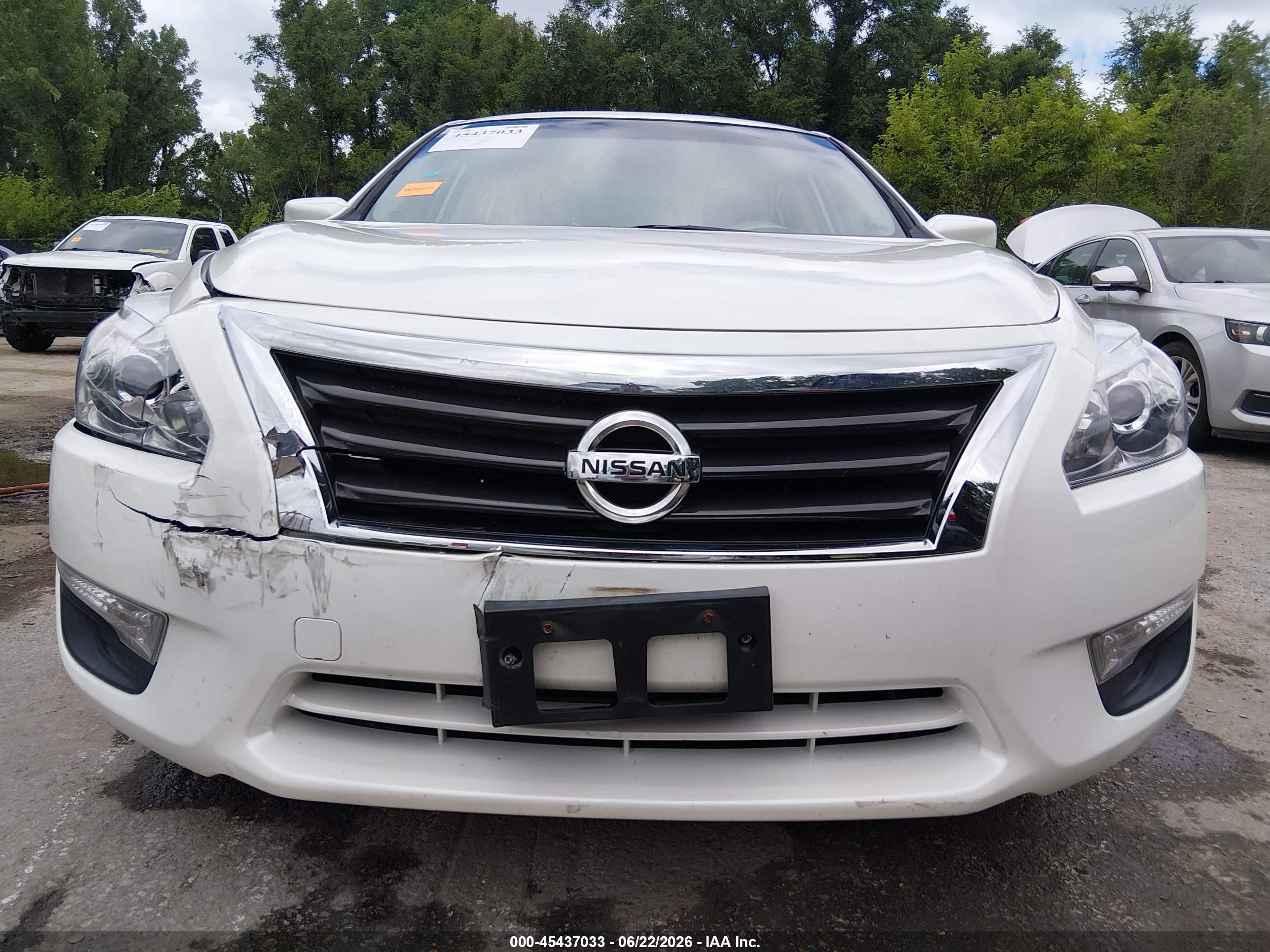2015 Nissan Altima 2.5 S White vin: 1N4AL3AP8FN351023