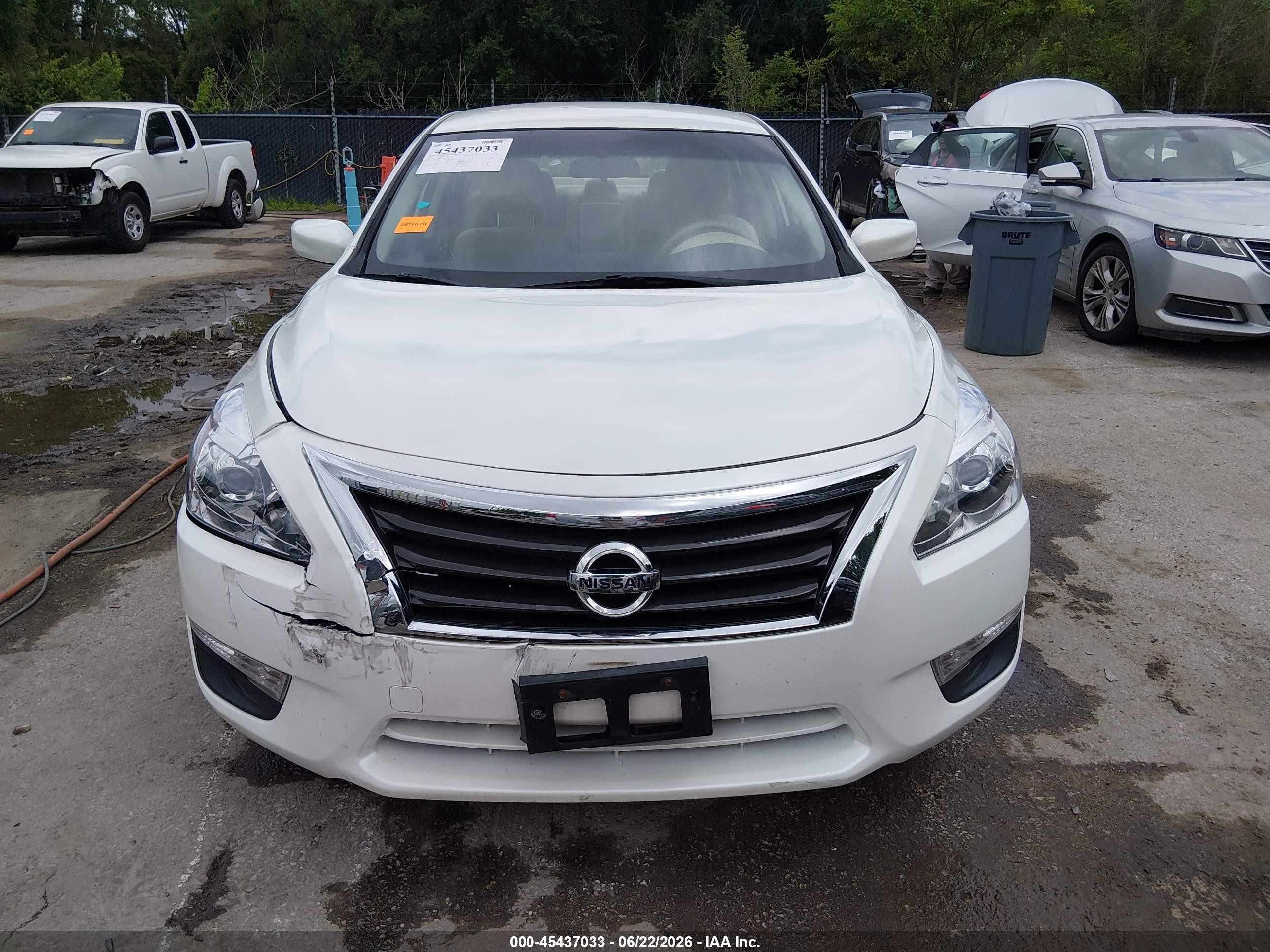 2015 Nissan Altima 2.5 S White vin: 1N4AL3AP8FN351023