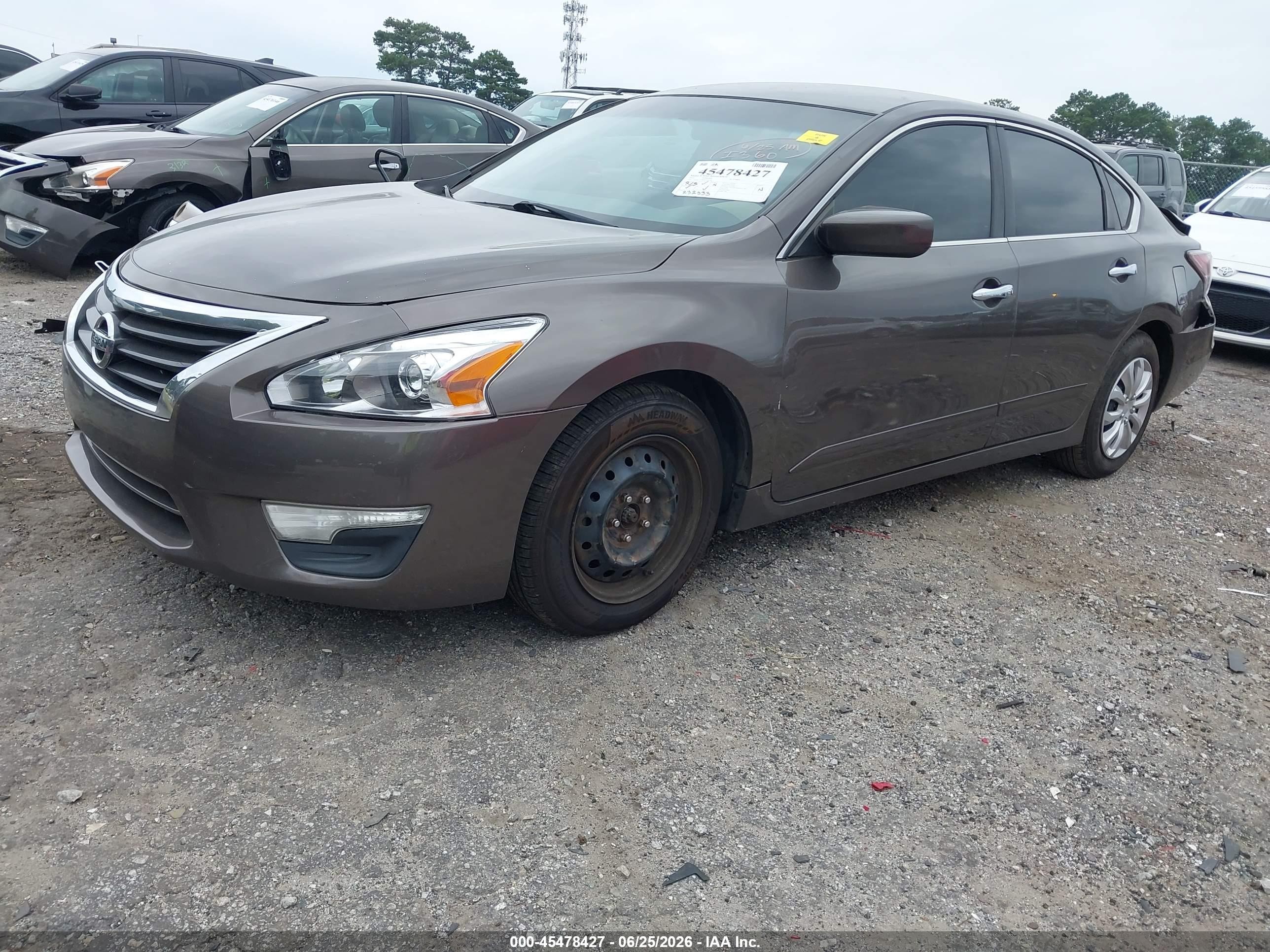2015 Nissan Altima 2.5 S Brown vin: 1N4AL3AP8FN366718