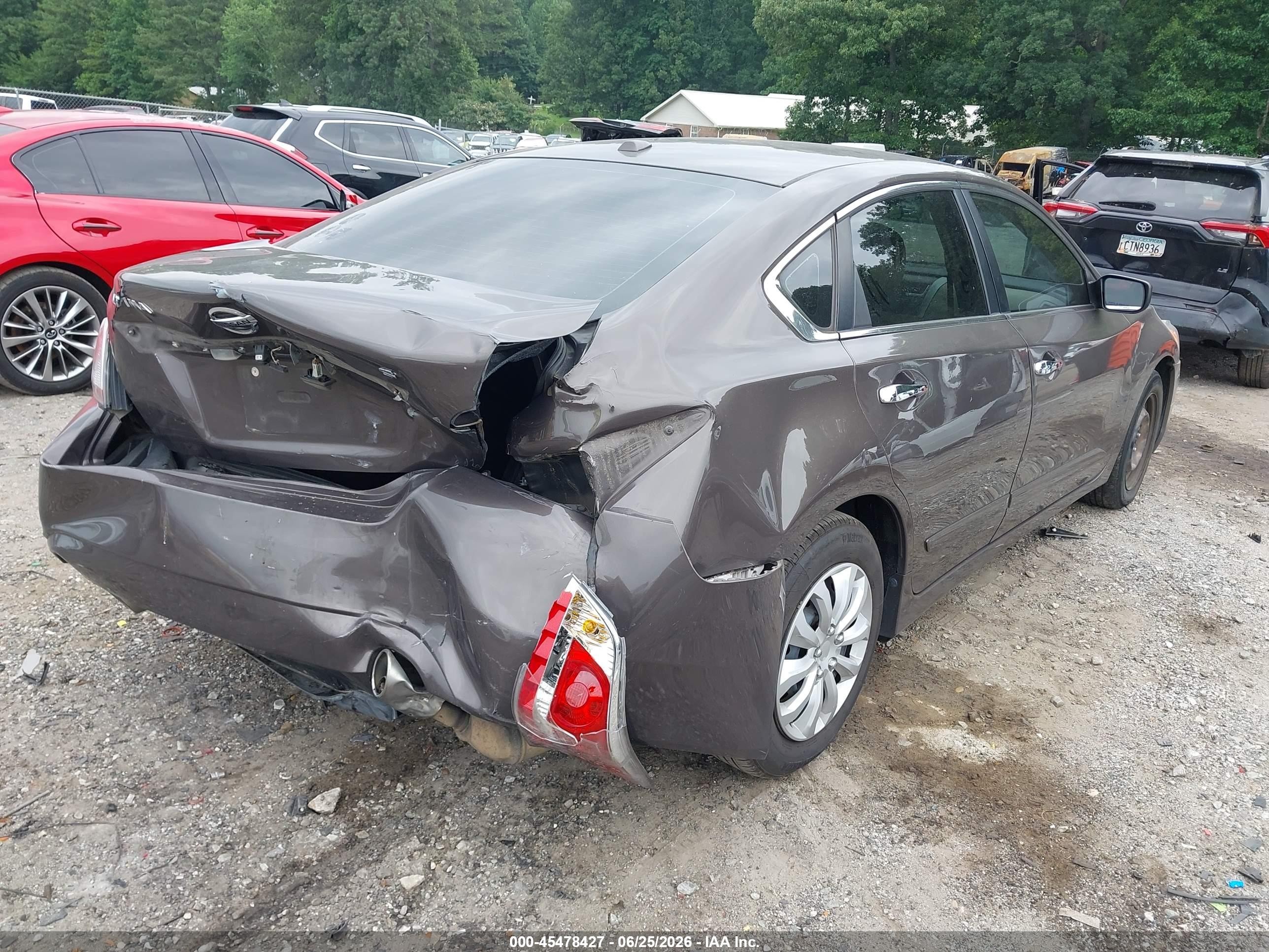 2015 Nissan Altima 2.5 S Brown vin: 1N4AL3AP8FN366718
