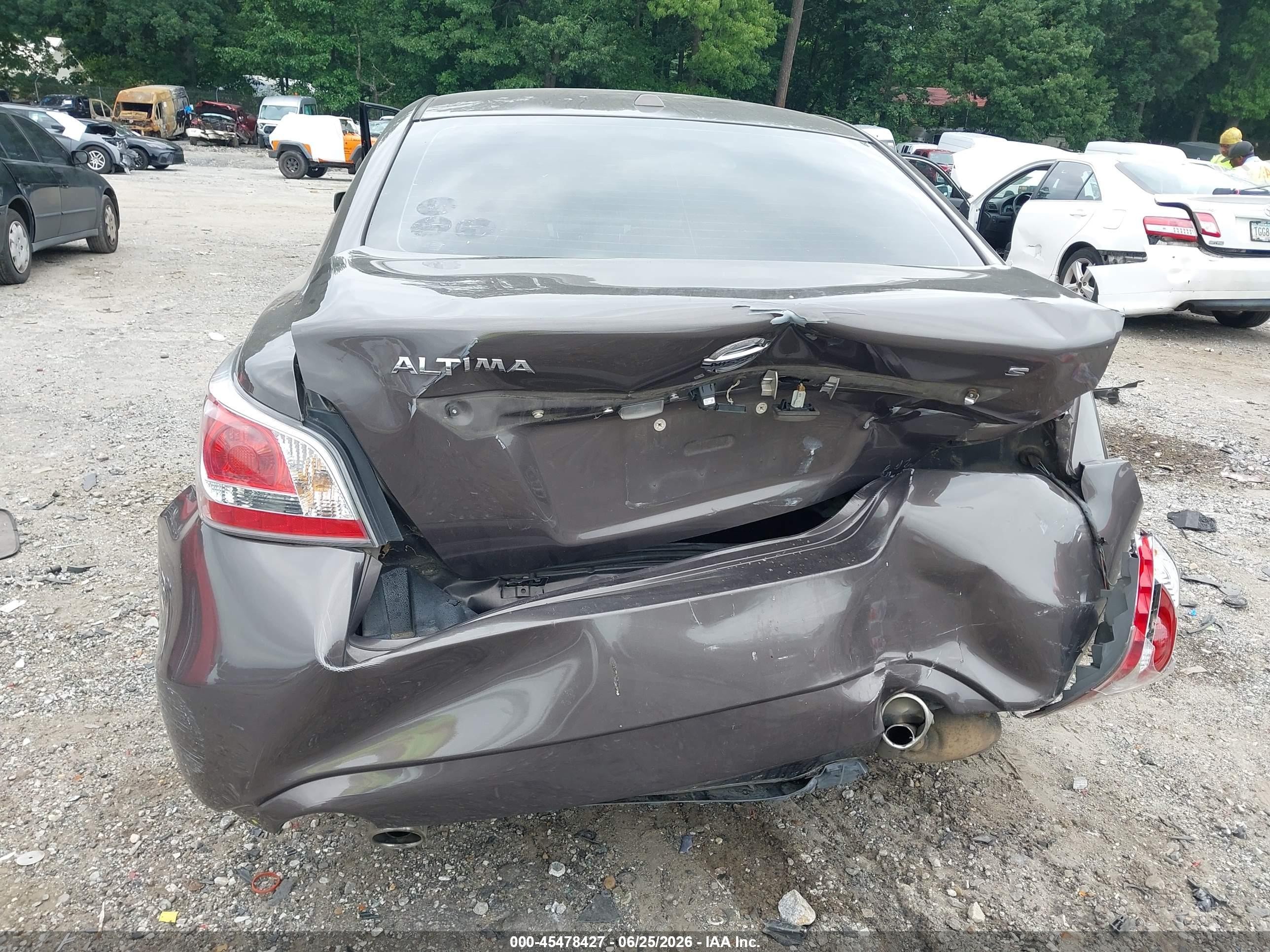 2015 Nissan Altima 2.5 S Brown vin: 1N4AL3AP8FN366718