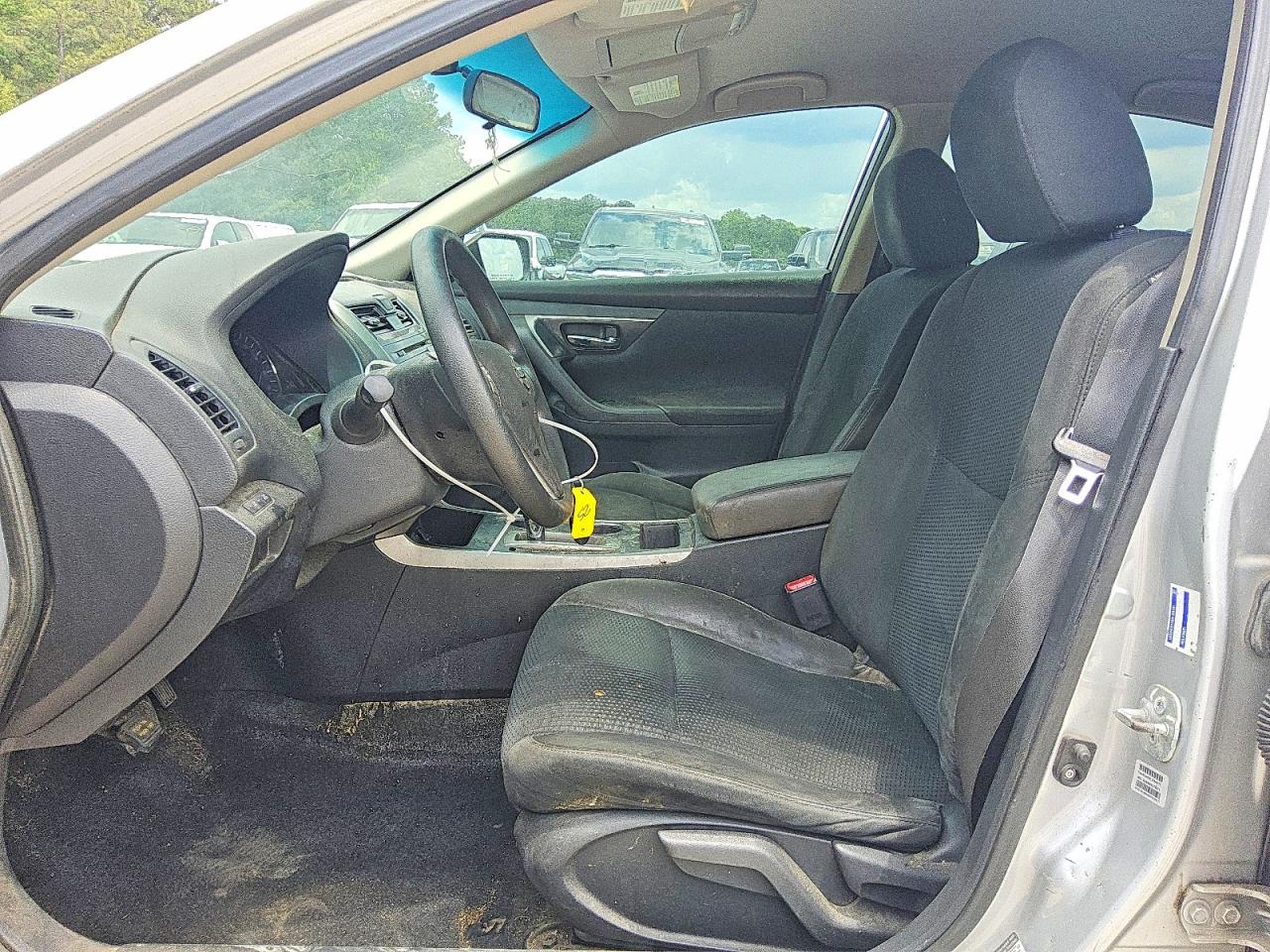 2015 Nissan Altima 2.5 S Silver vin: 1N4AL3AP8FN368646