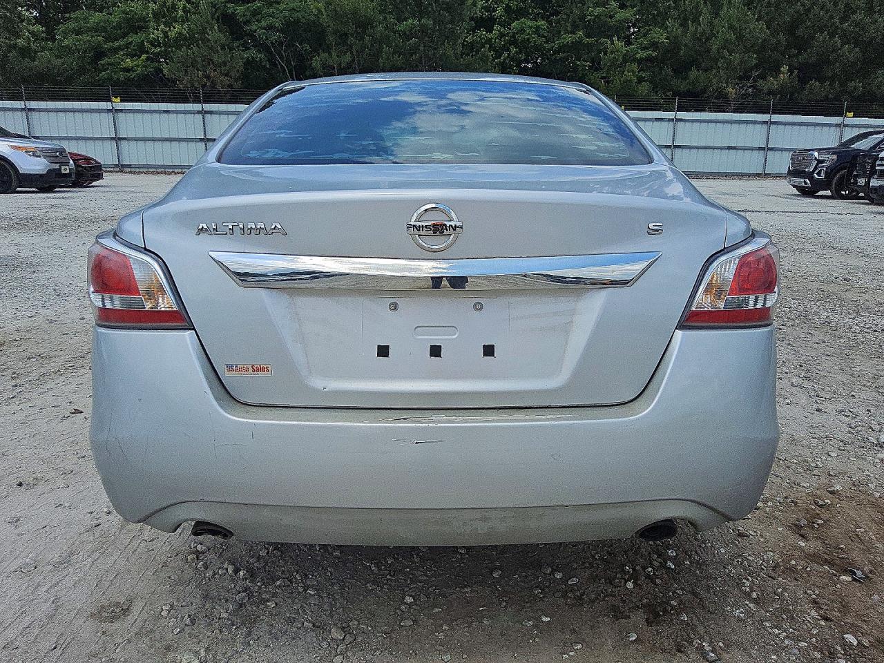 2015 Nissan Altima 2.5 S Silver vin: 1N4AL3AP8FN368646