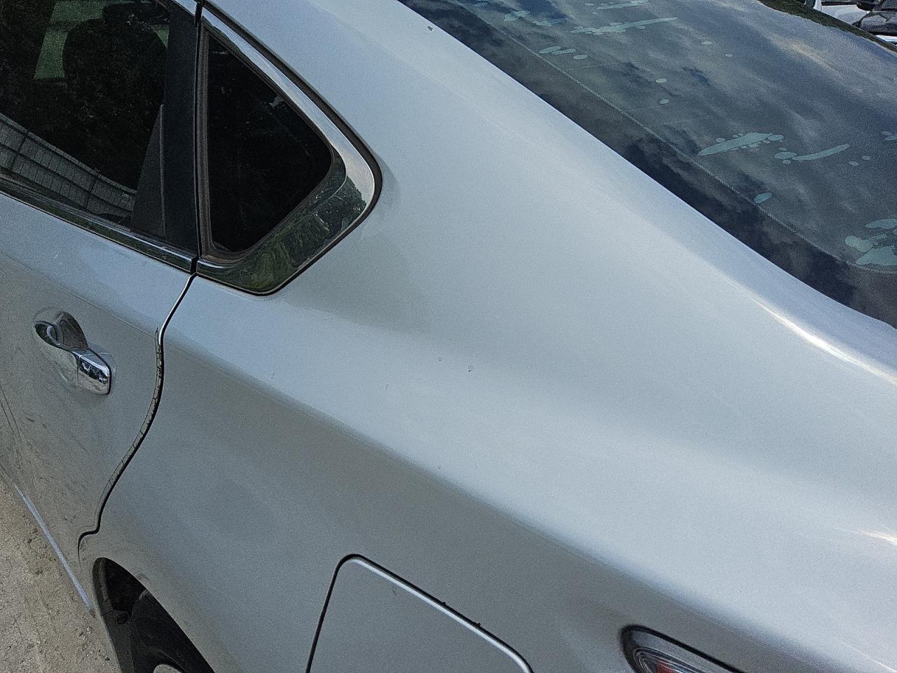 2015 Nissan Altima 2.5 S Silver vin: 1N4AL3AP8FN368646 Damage: Left Qtr Panel, Multiple Scratches Heavy, 3