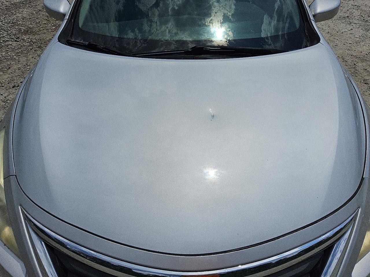 2015 Nissan Altima 2.5 S Silver vin: 1N4AL3AP8FN368646 Damage: Hood, Dent(S) W/ Paint Dmg, 3 To 4 Inches