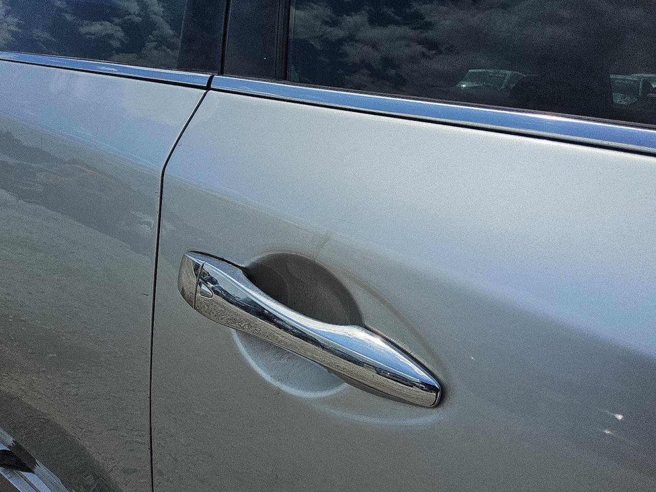 2015 Nissan Altima 2.5 S Silver vin: 1N4AL3AP8FN368646 Damage: Right Front Door, Multiple Scratches Heavy, 3