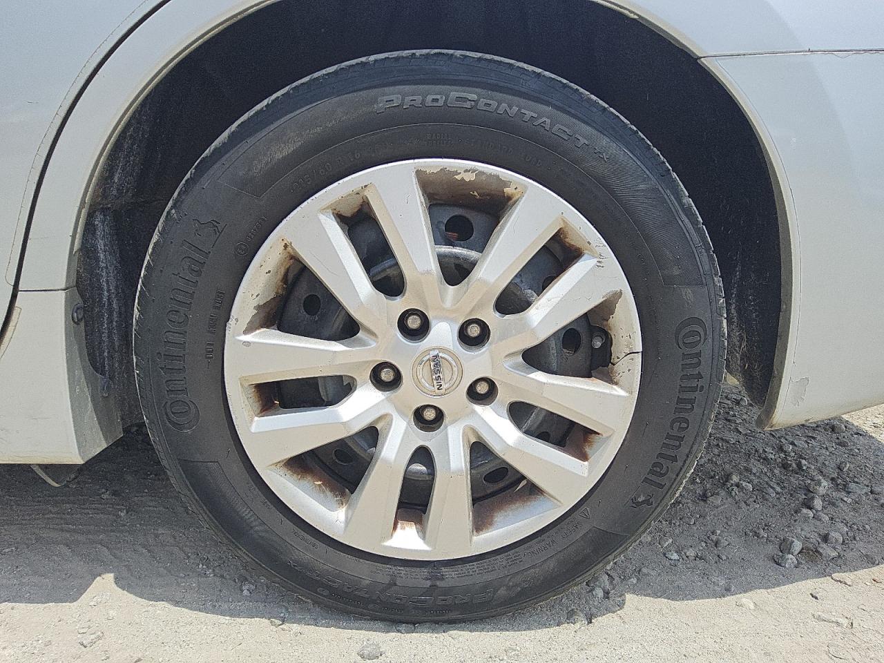 2015 Nissan Altima 2.5 S Silver vin: 1N4AL3AP8FN368646 Damage: Left Rear Wheel Cover, Rust, Repair Required