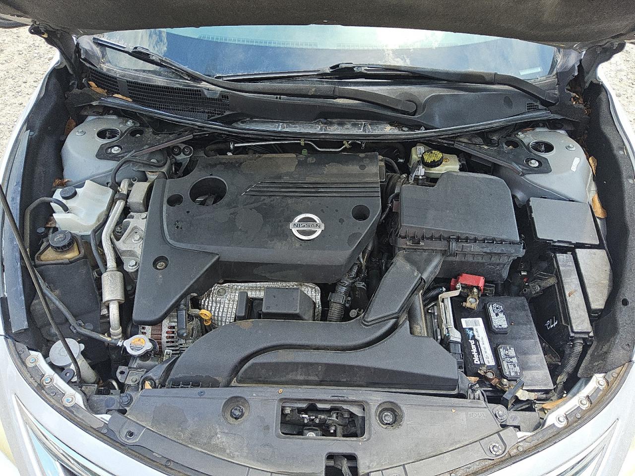 2015 Nissan Altima 2.5 S Silver vin: 1N4AL3AP8FN368646 Damage: Engine, Misfire, Repair Required