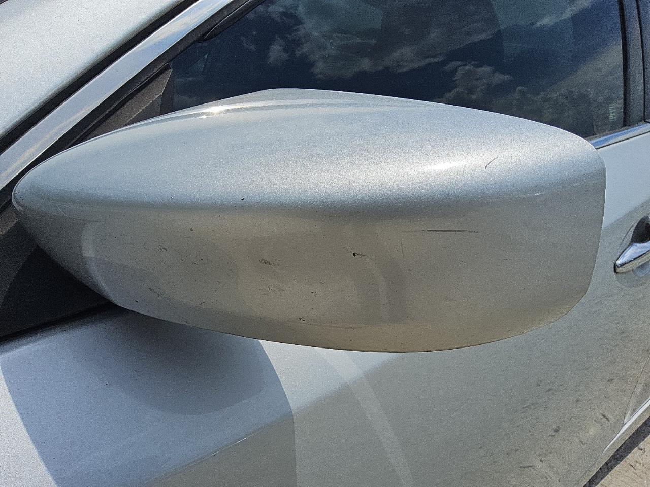 2015 Nissan Altima 2.5 S Silver vin: 1N4AL3AP8FN368646 Damage: Lf Mirror Cover, Multiple Scratches Heavy, 5