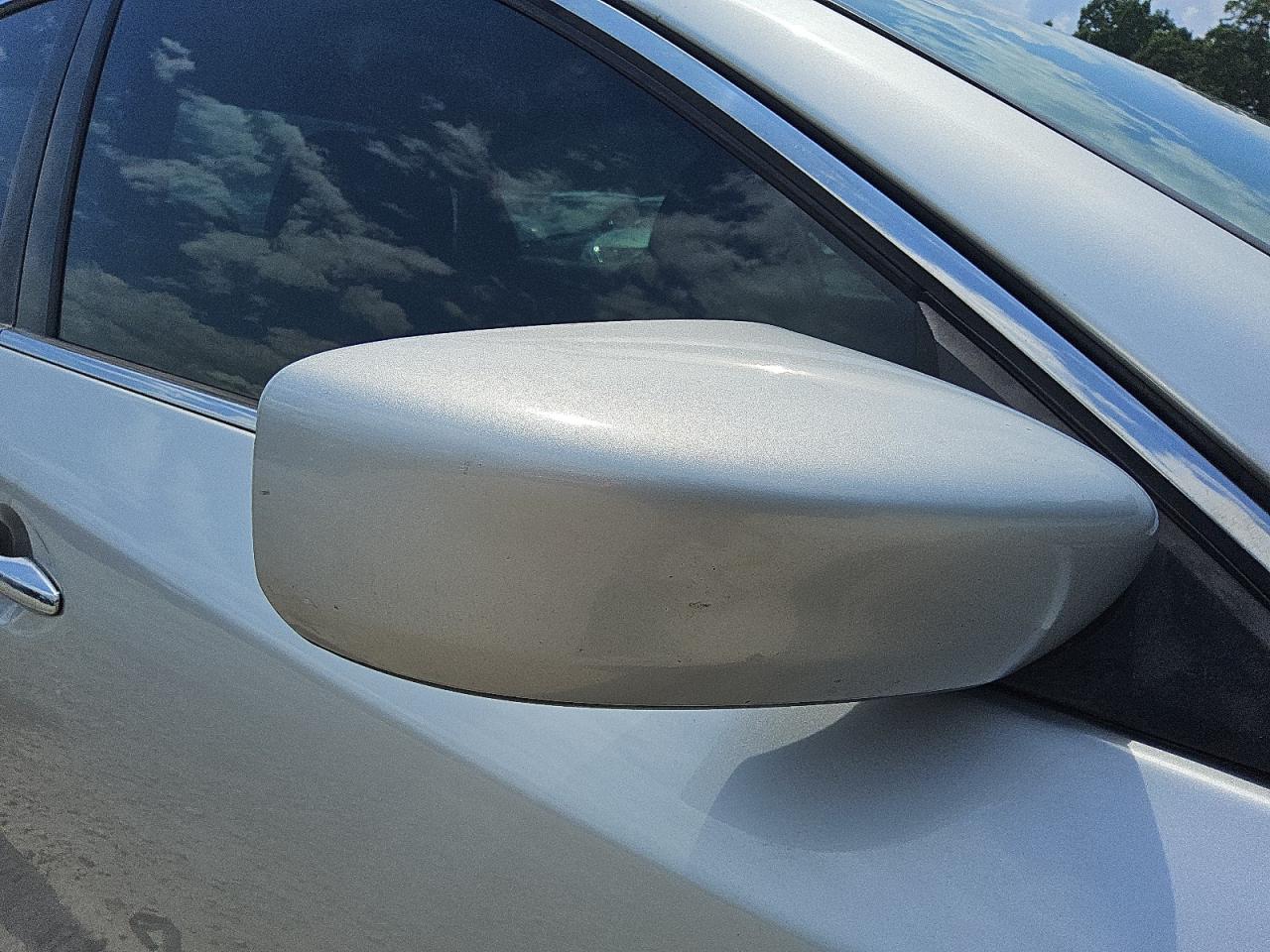 2015 Nissan Altima 2.5 S Silver vin: 1N4AL3AP8FN368646 Damage: Rf Mirror Cover, Multiple Scratches Heavy, 4