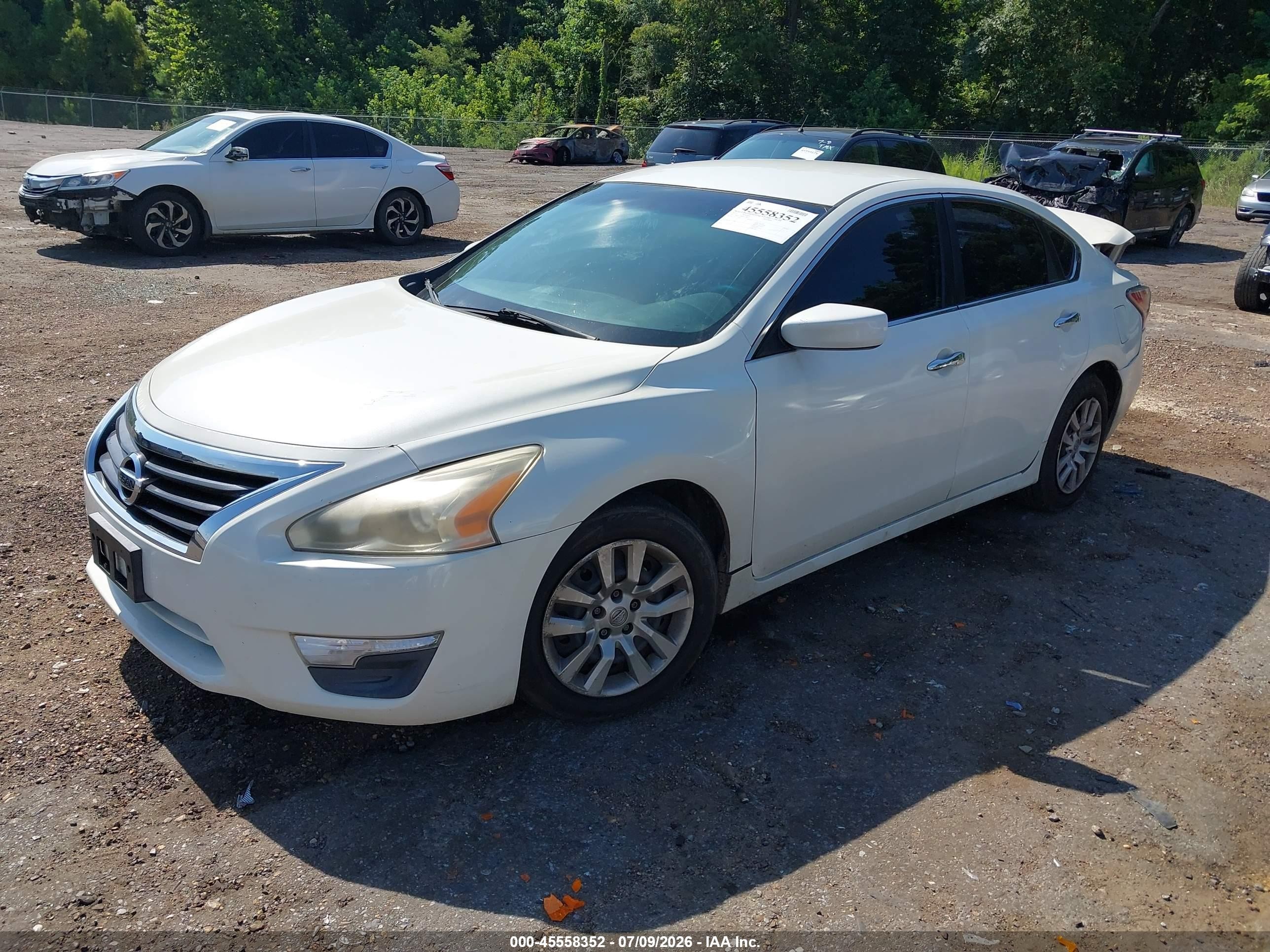 2015 Nissan Altima 2.5/2.5 S/2.5 Sl/2.5 Sv White vin: 1N4AL3AP8FN379923