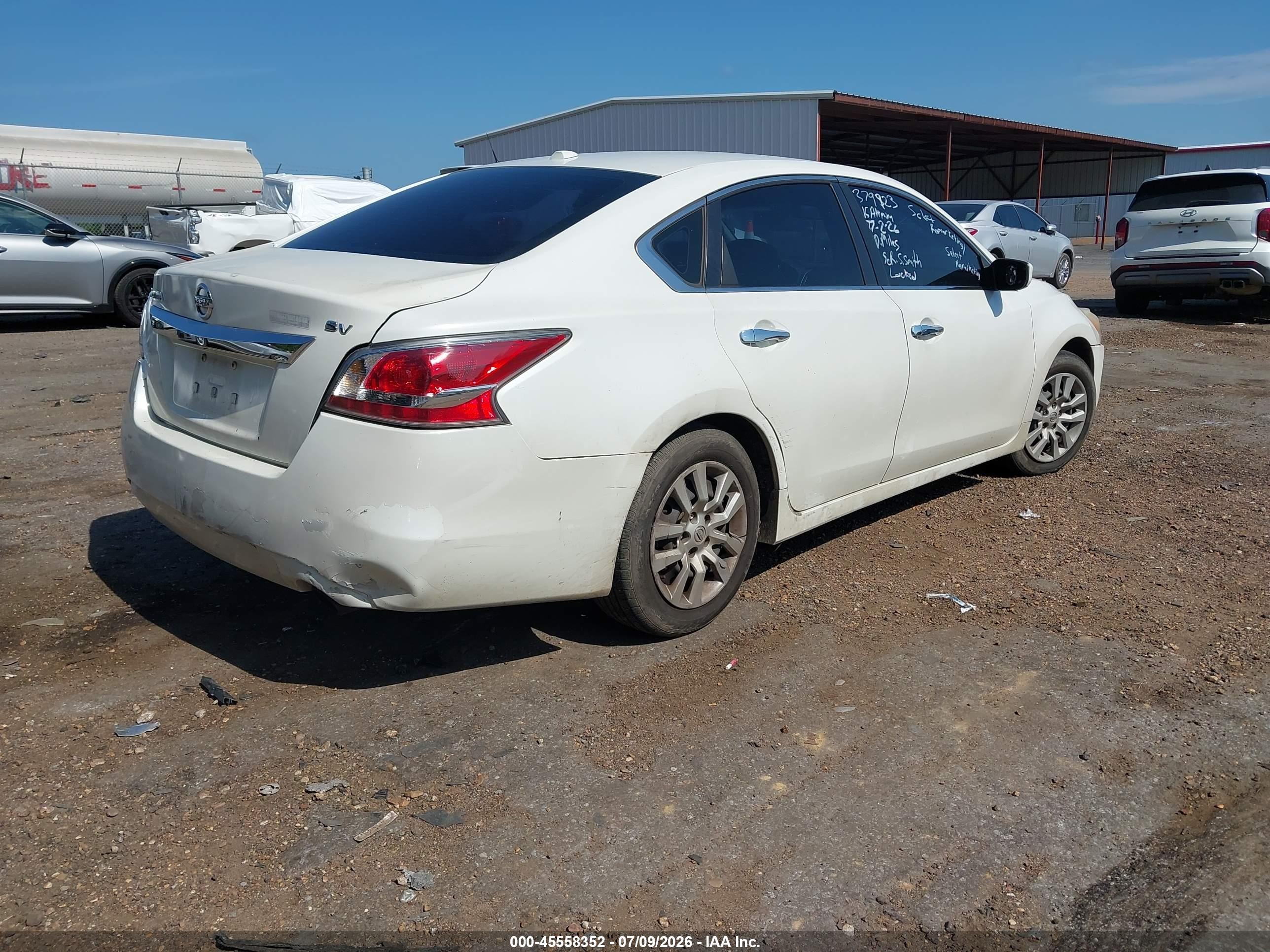 2015 Nissan Altima 2.5/2.5 S/2.5 Sl/2.5 Sv White vin: 1N4AL3AP8FN379923