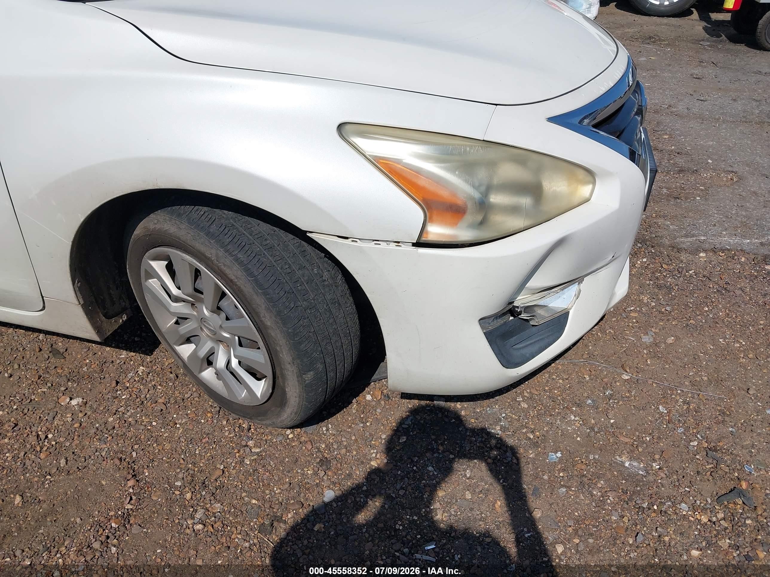 2015 Nissan Altima 2.5/2.5 S/2.5 Sl/2.5 Sv White vin: 1N4AL3AP8FN379923