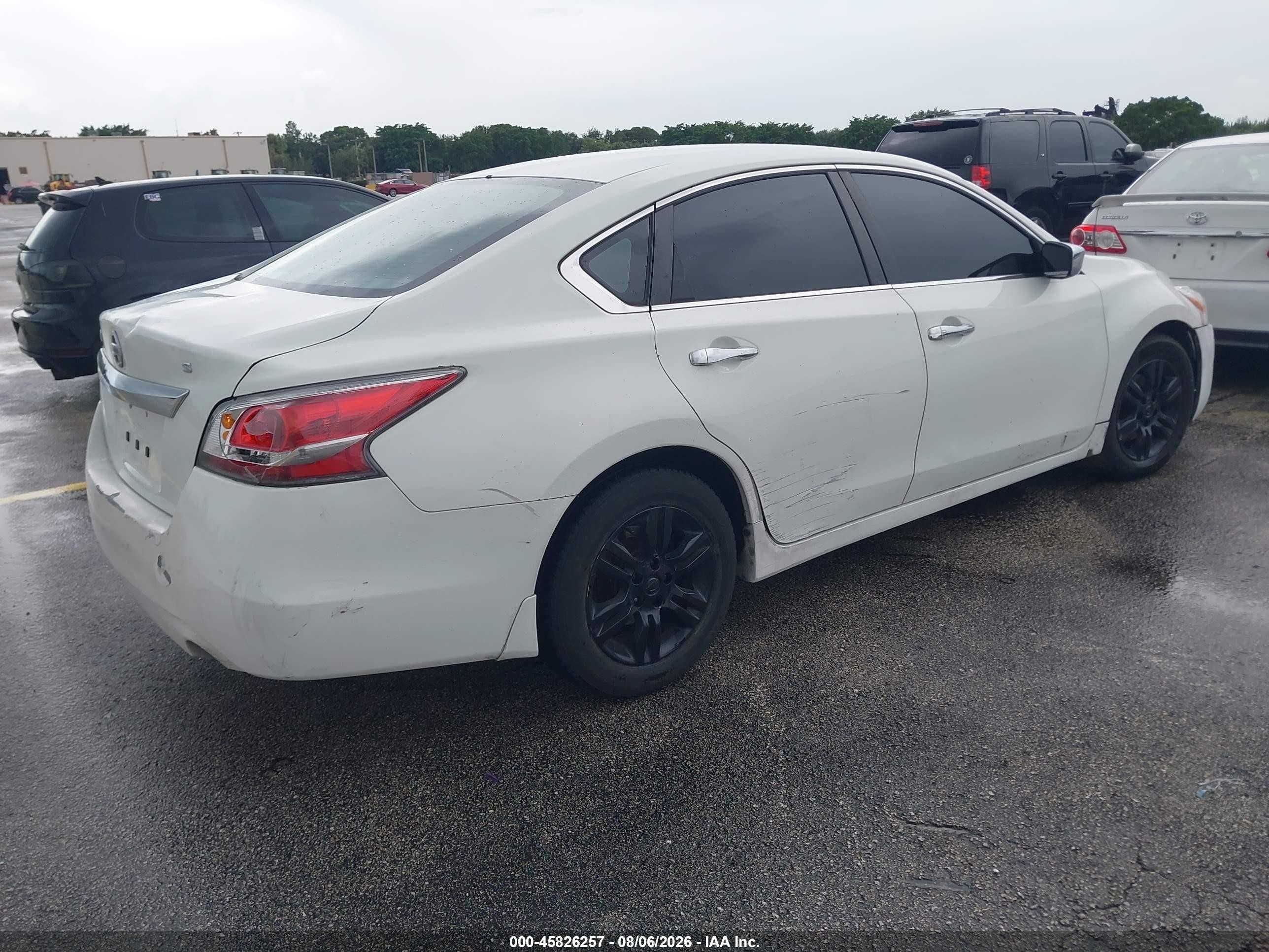2015 Nissan Altima 2.5 S White vin: 1N4AL3AP8FN388959