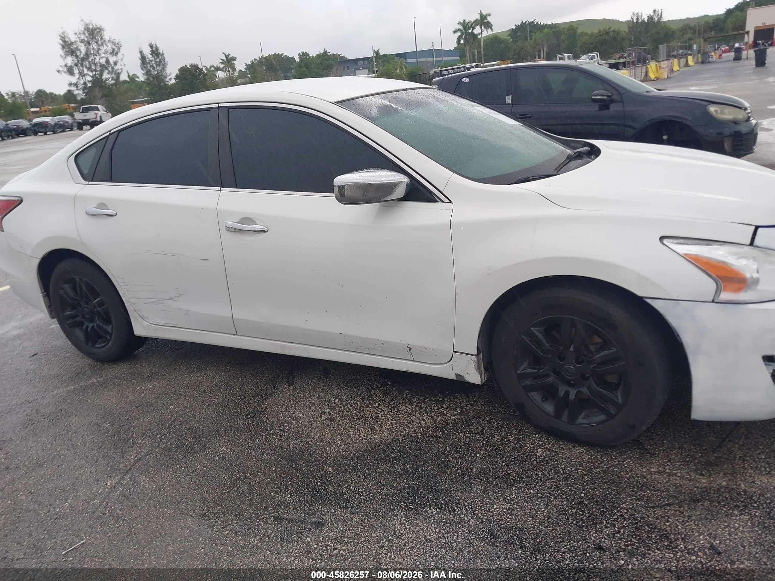 2015 Nissan Altima 2.5 S White vin: 1N4AL3AP8FN388959
