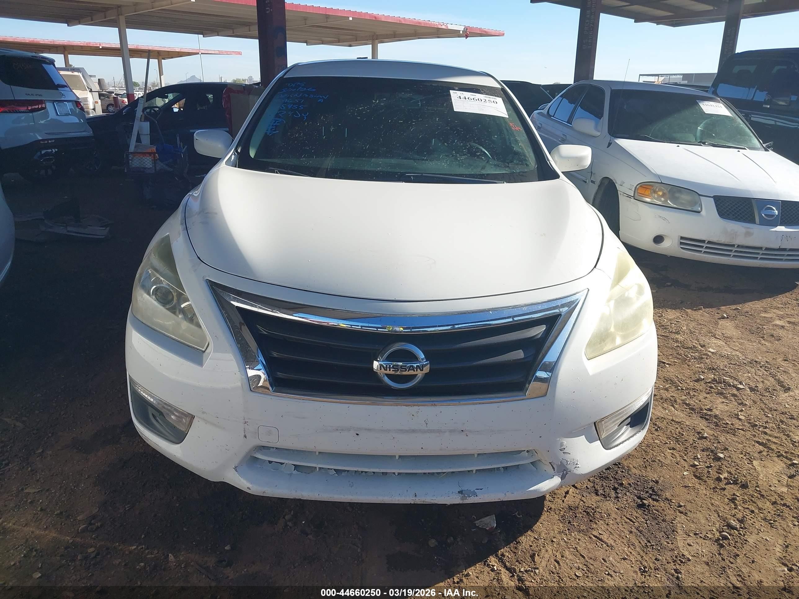 2015 Nissan Altima 2.5/2.5 S/2.5 Sl/2.5 Sv Белый vin: 1N4AL3AP8FN398455