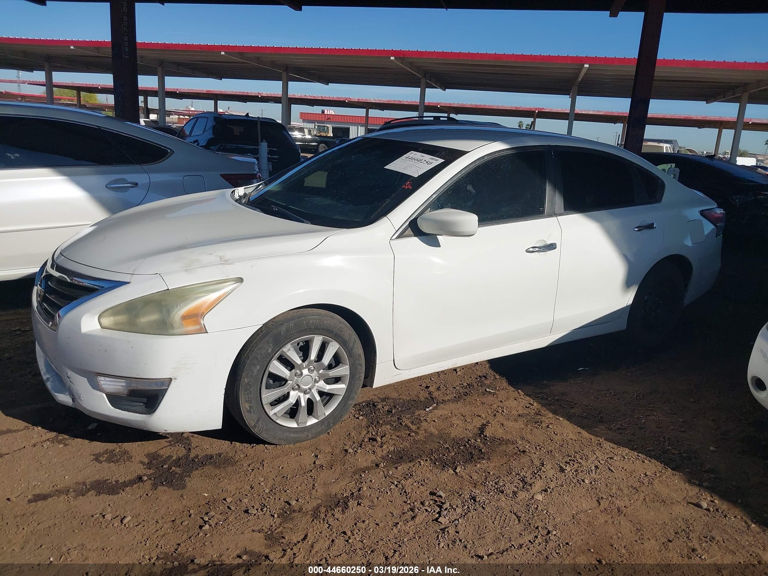 2015 Nissan Altima 2.5/2.5 S/2.5 Sl/2.5 Sv Белый vin: 1N4AL3AP8FN398455